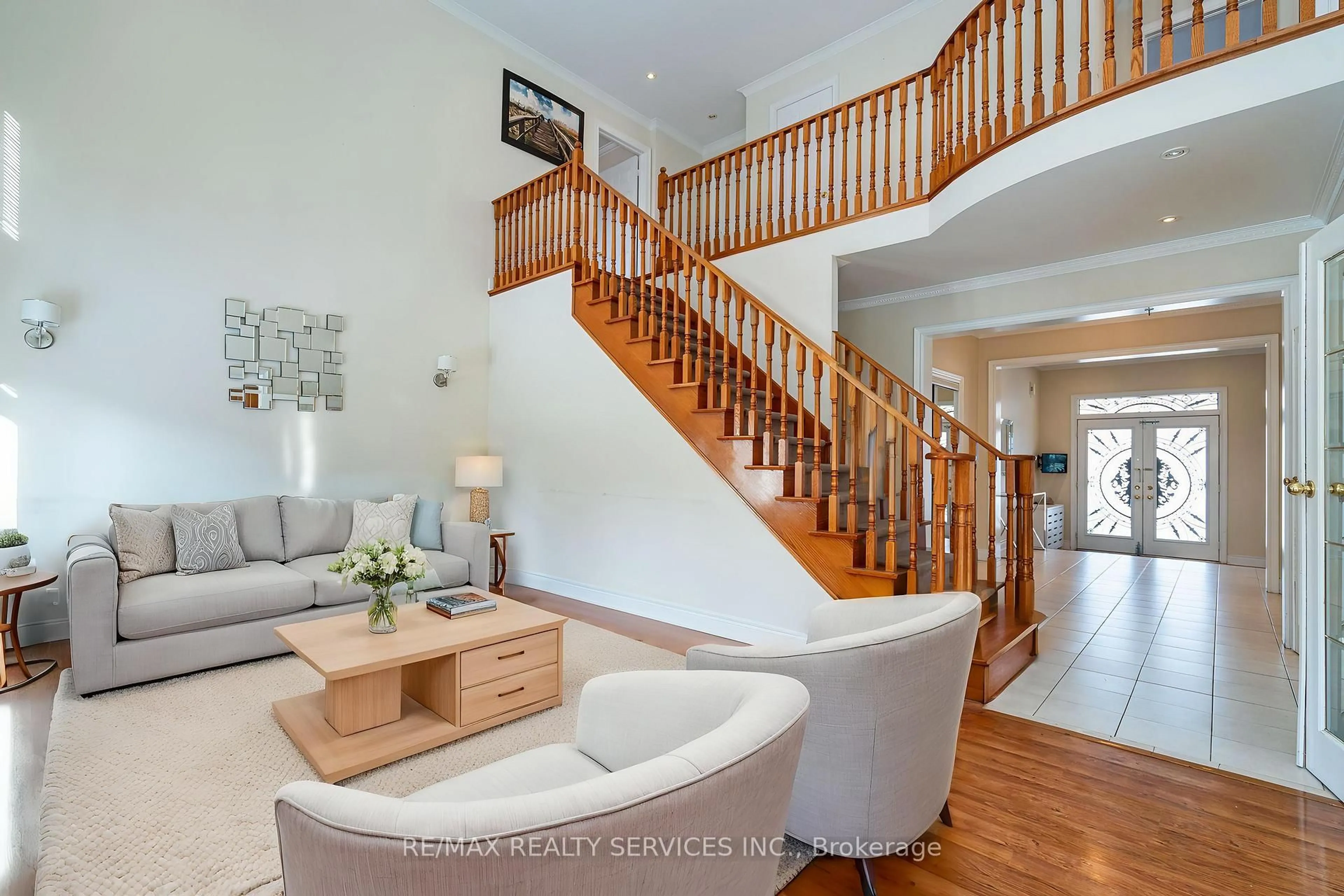 Unknown for 52 Mount Royal Circ, Brampton Ontario L6P 2K4