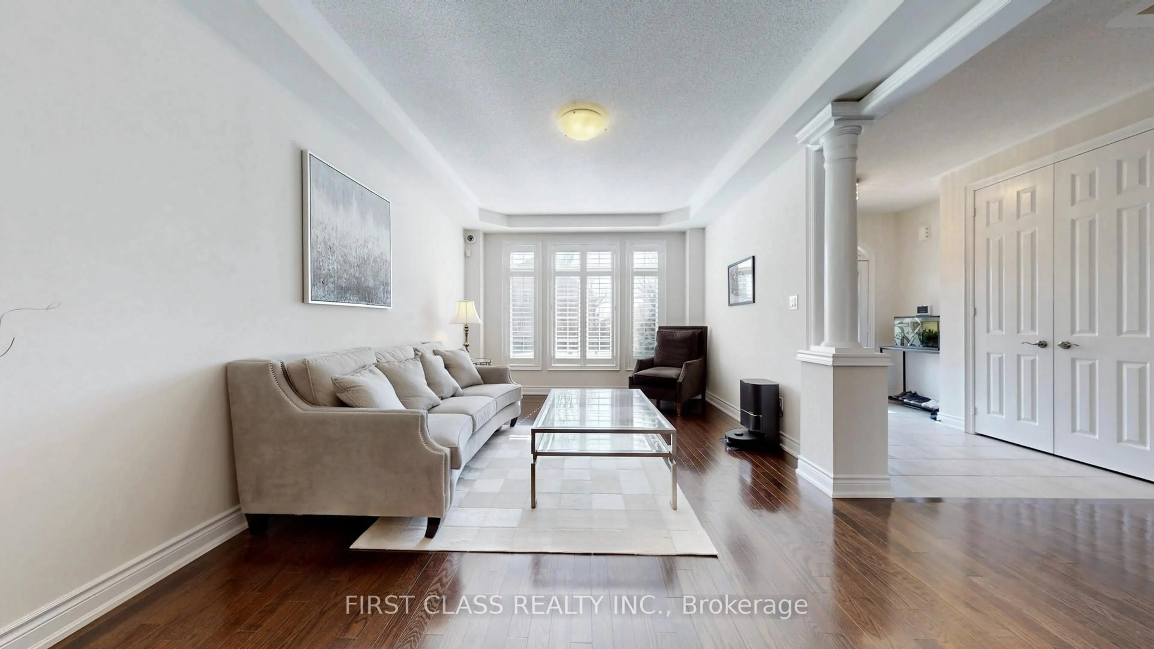 Living room with furniture, unknown for 93 Royal West Dr, Brampton Ontario L6X 0V8