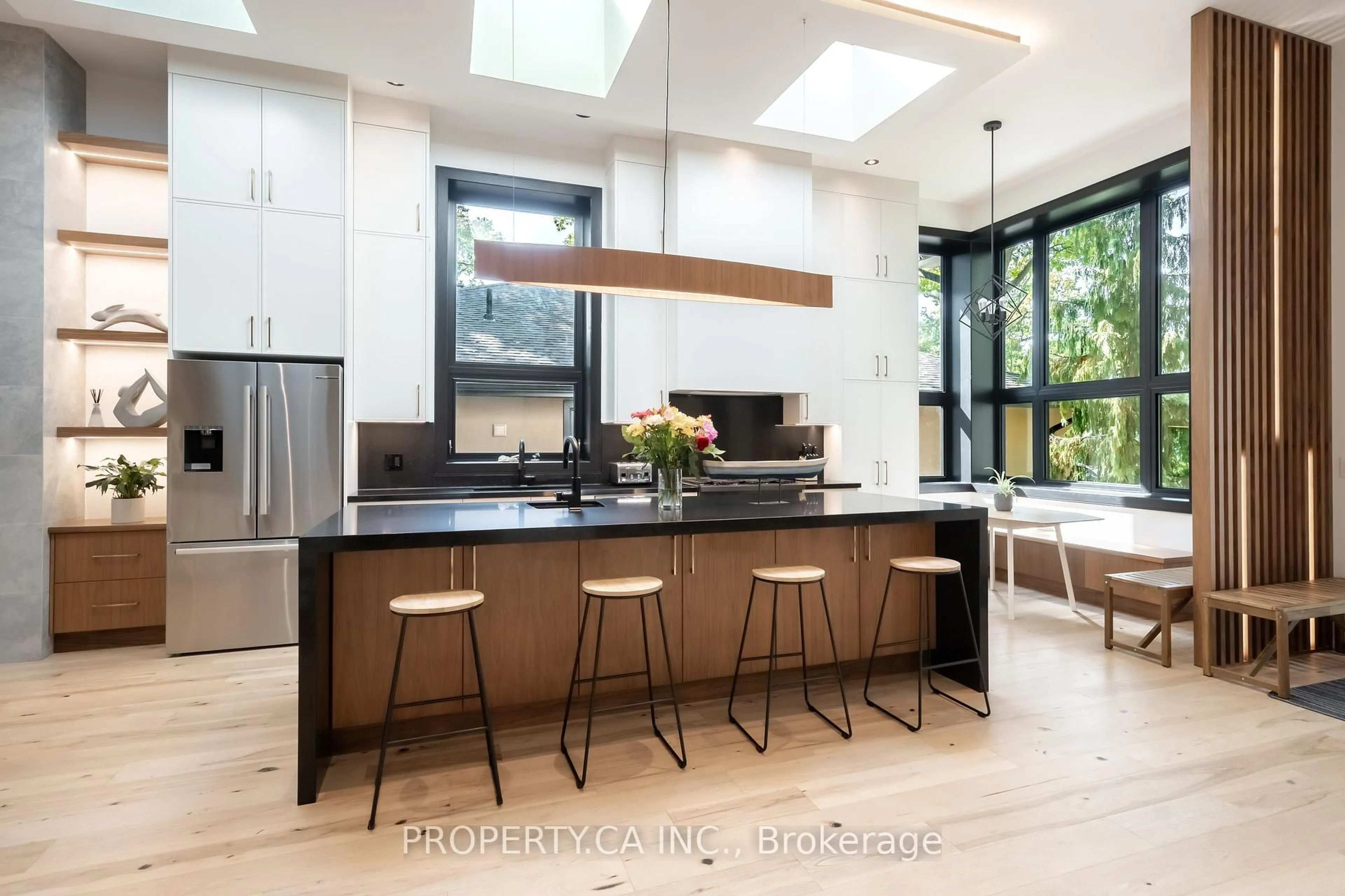 Contemporary kitchen, unknown for 58 Farningham Cres, Toronto Ontario M9B 3B6