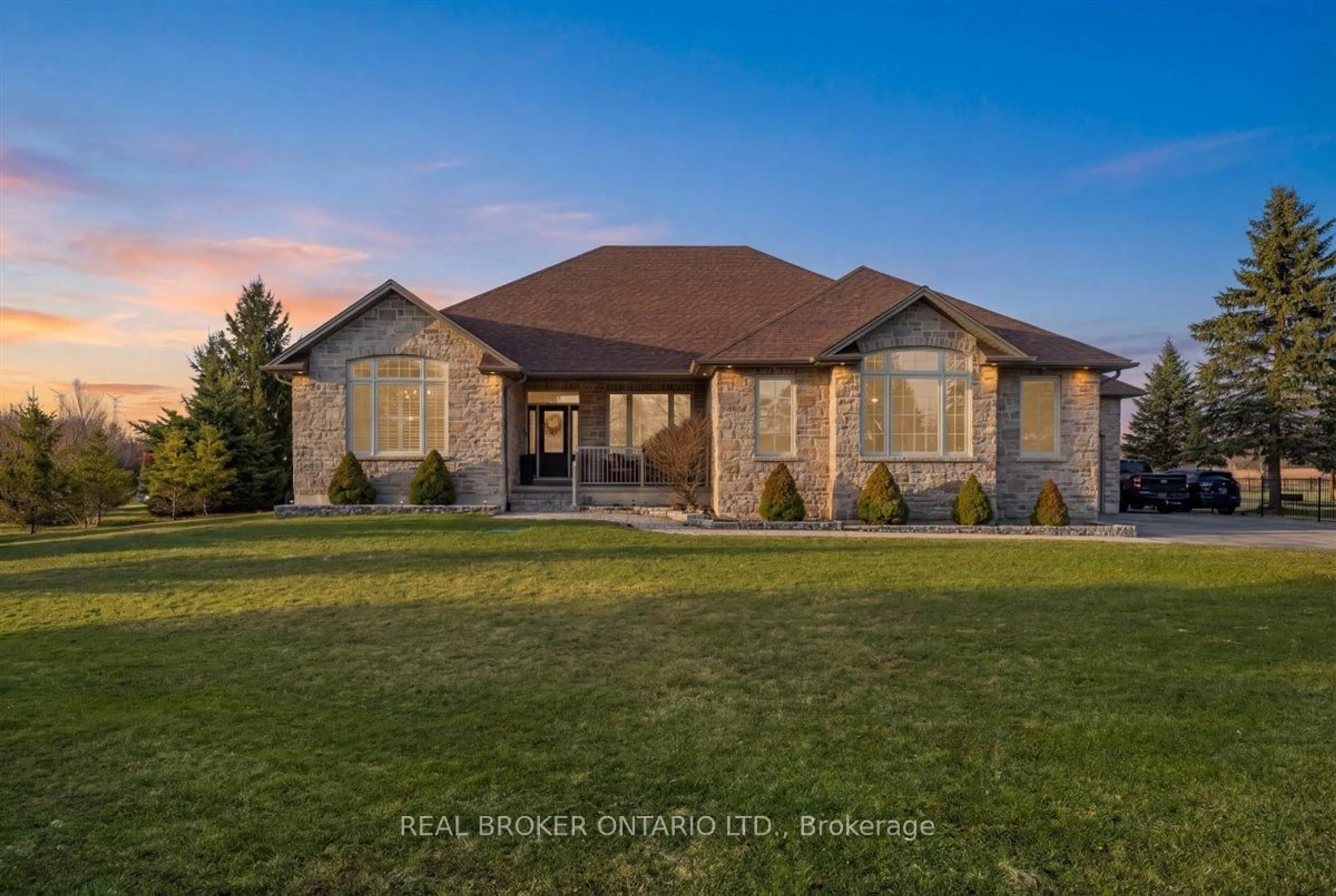 Home with brick exterior material, unknown for 13475 Fourth Line, Halton Hills Ontario L7J 2L8