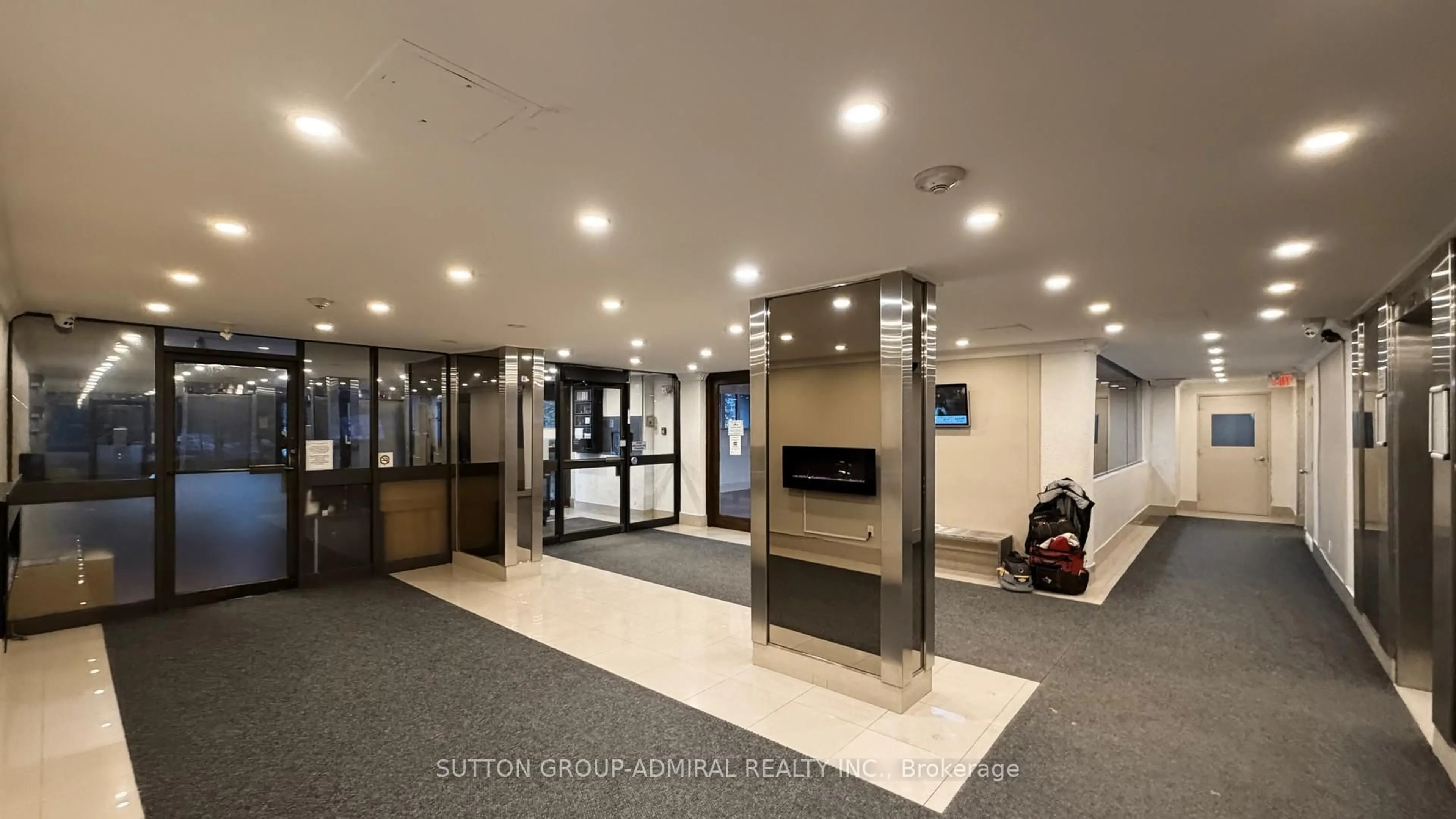 Indoor foyer for 85 Emmett Ave #2402, Toronto Ontario M6M 5A2