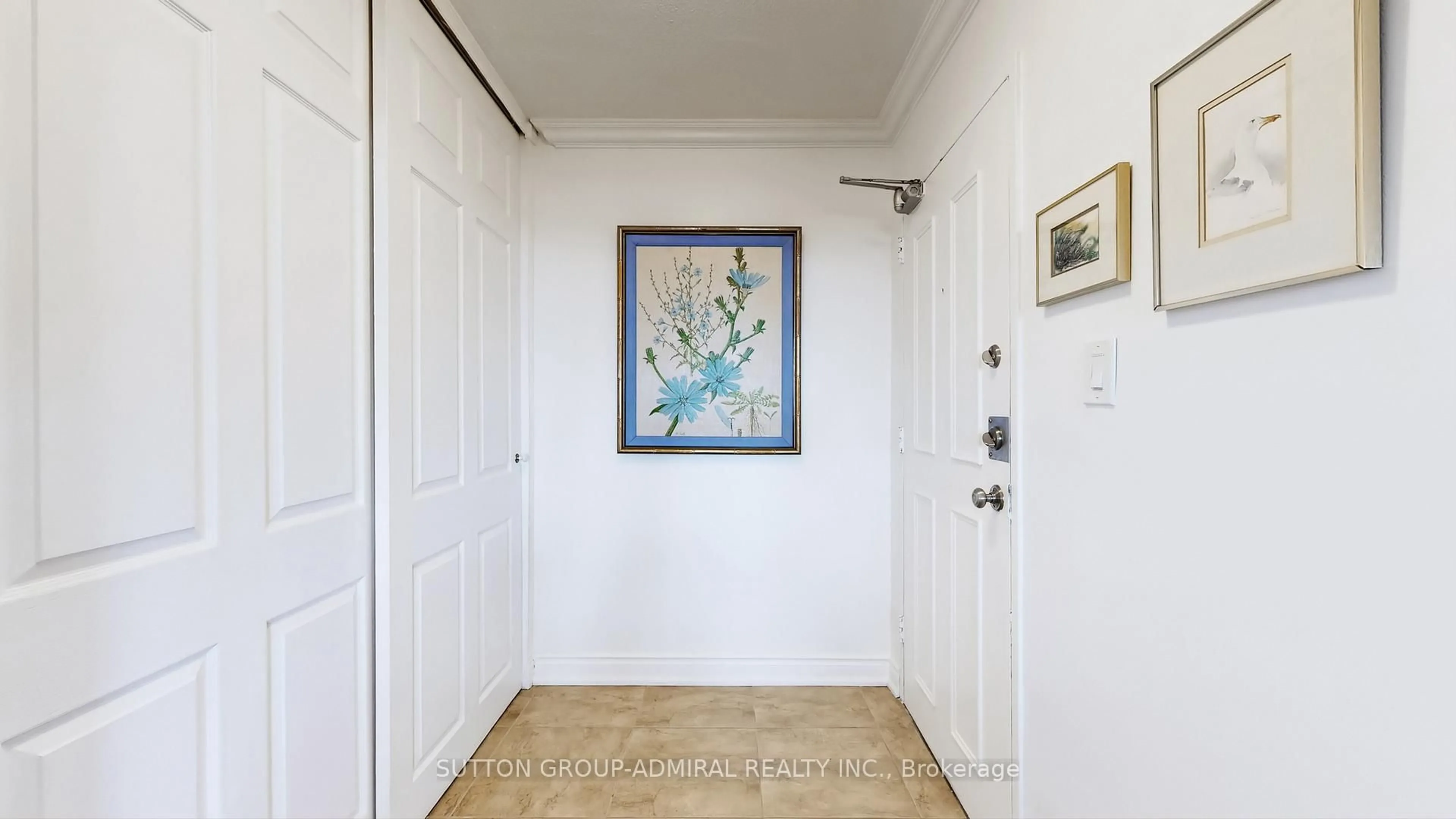 Indoor entryway for 85 Emmett Ave #2402, Toronto Ontario M6M 5A2