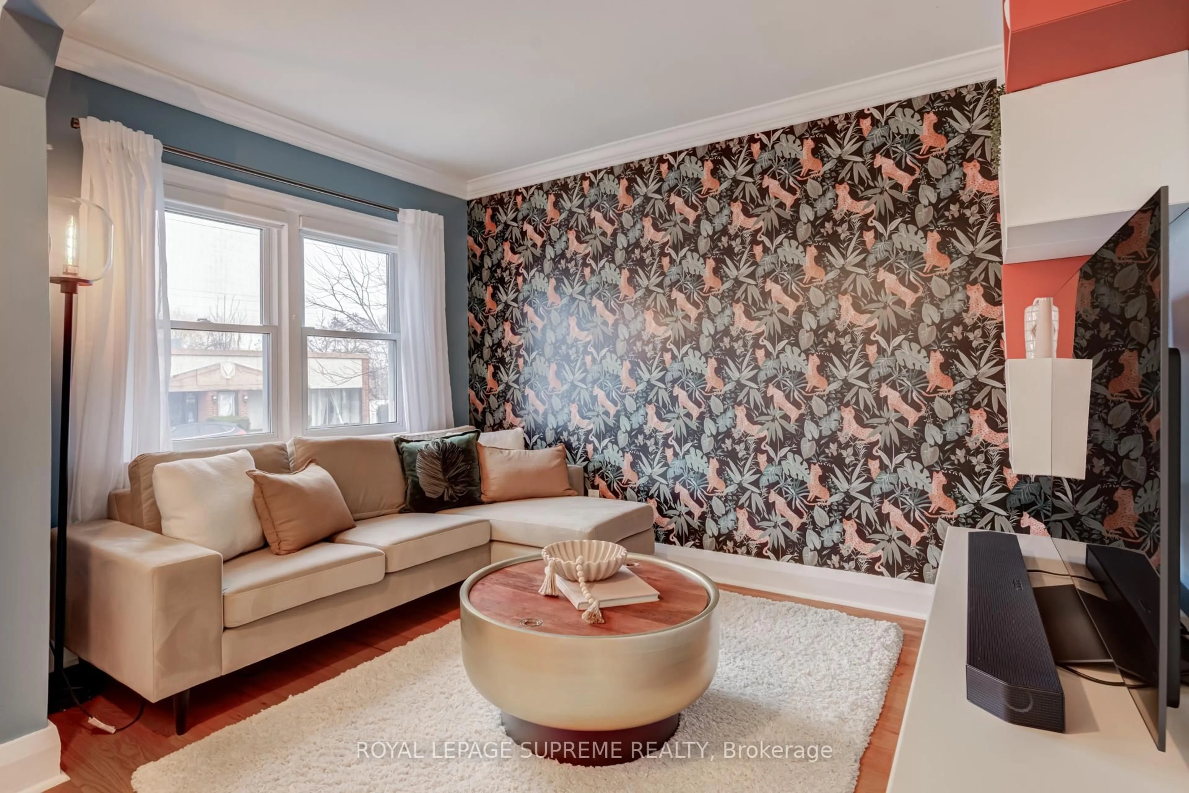 Living room with furniture, unknown for 21 Murray St, Brampton Ontario L6X 1R6