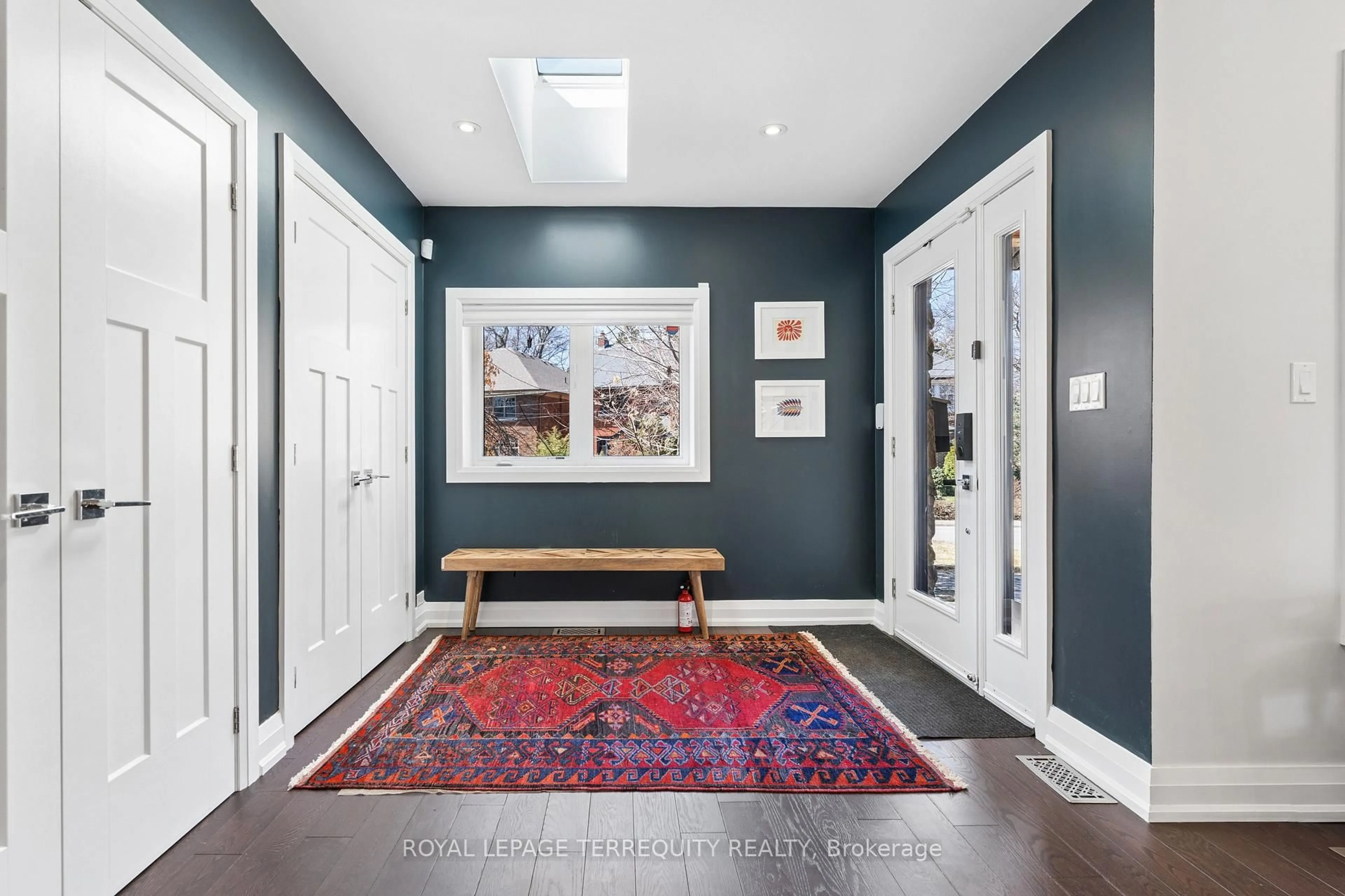 Indoor entryway for 83 Humbercrest Blvd, Toronto Ontario M6S 4L2