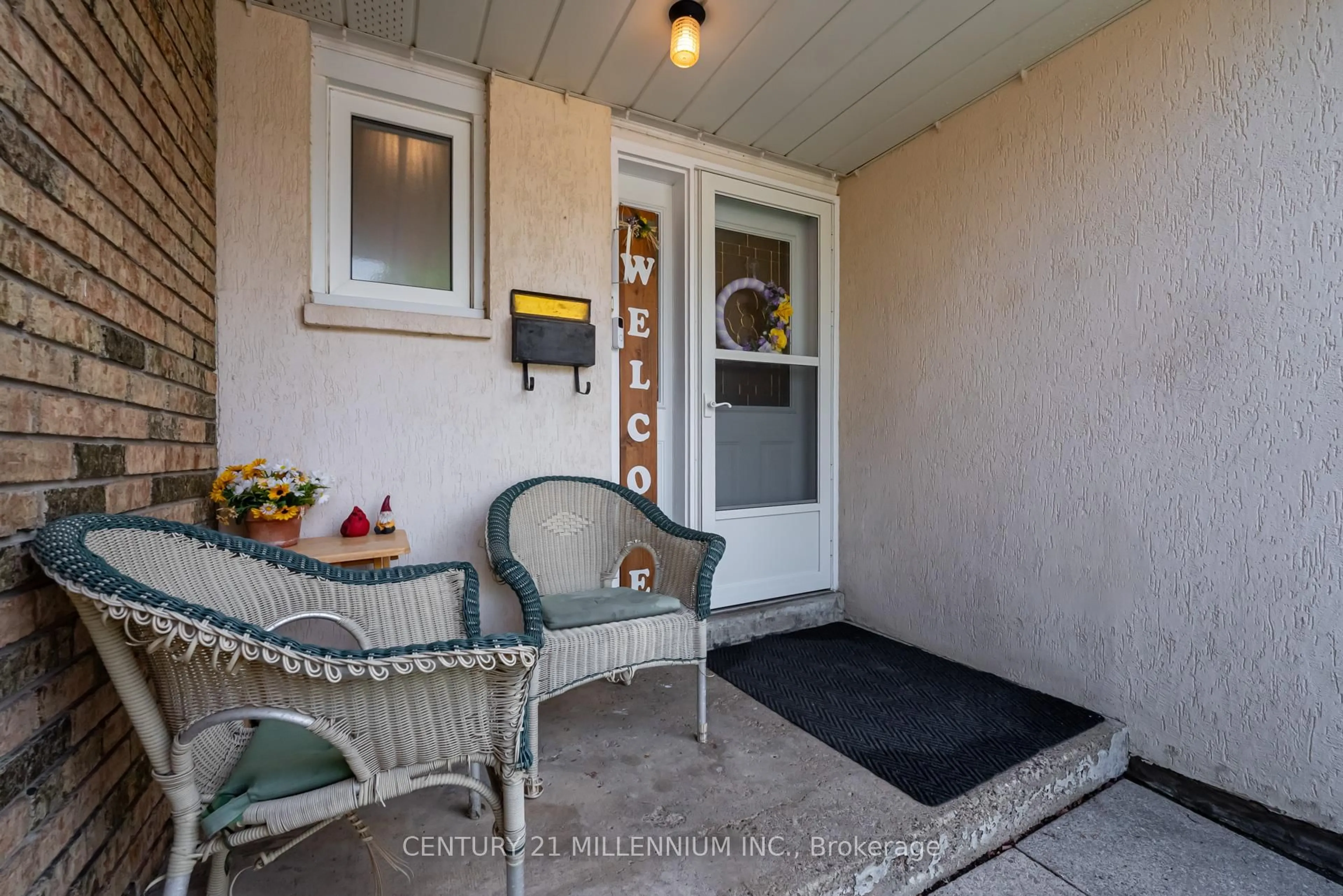 Unknown for 69 Carisbrooke Crt #69, Brampton Ontario L6S 3K1