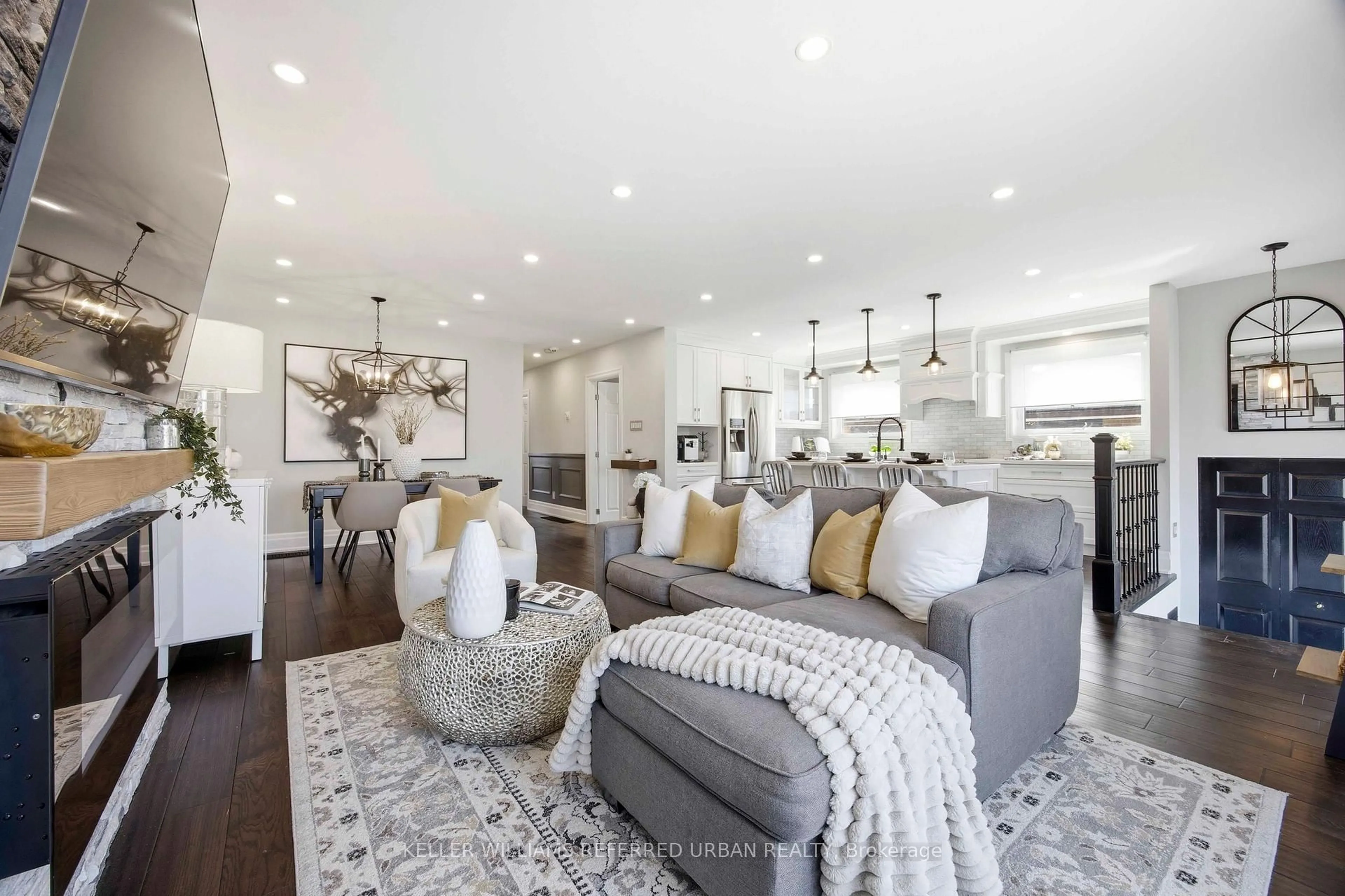 Living room with furniture, unknown for 143 Grandravine Dr, Toronto Ontario M3J 1B3