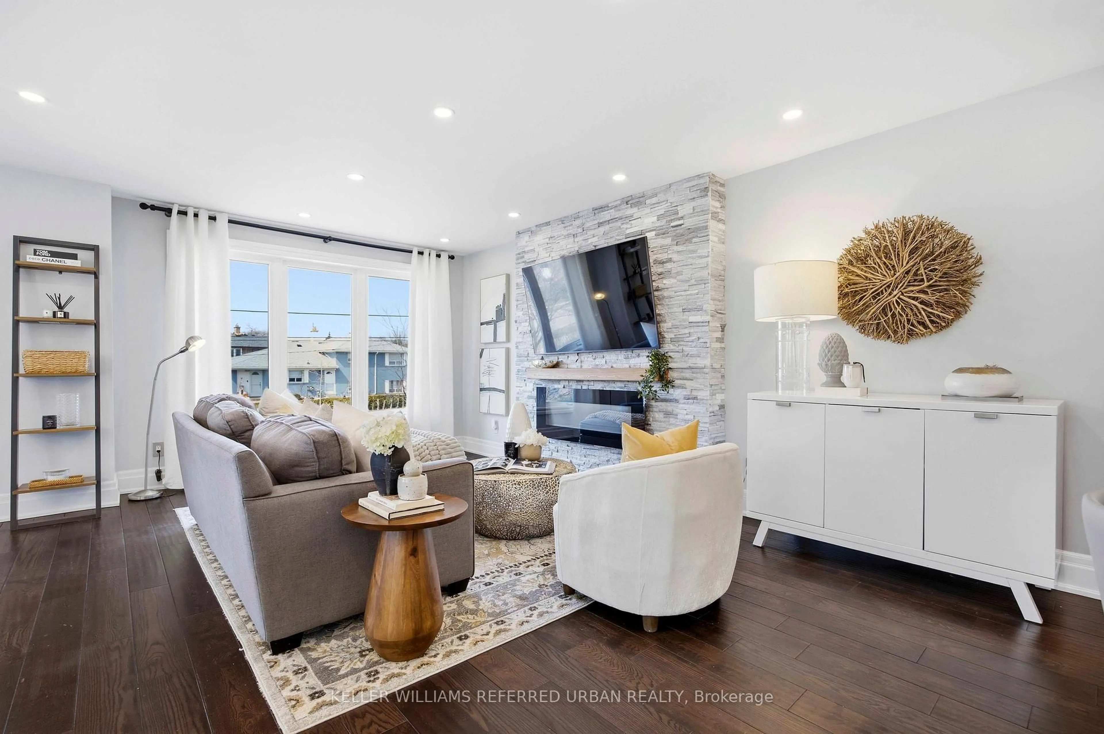 Living room with furniture, unknown for 143 Grandravine Dr, Toronto Ontario M3J 1B3