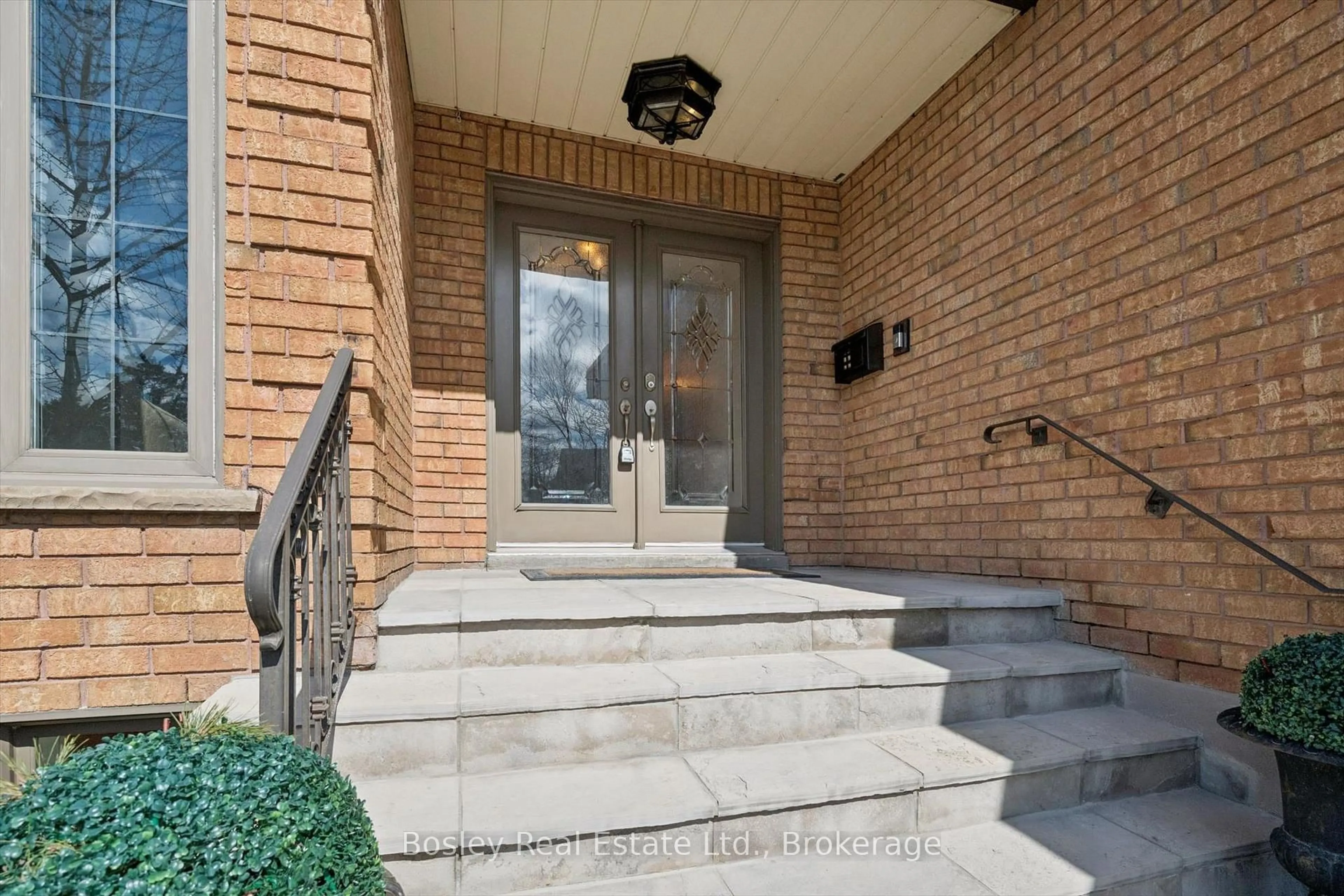Unknown for 1217 Sugar Maple Crt, Mississauga Ontario L4W 4P6