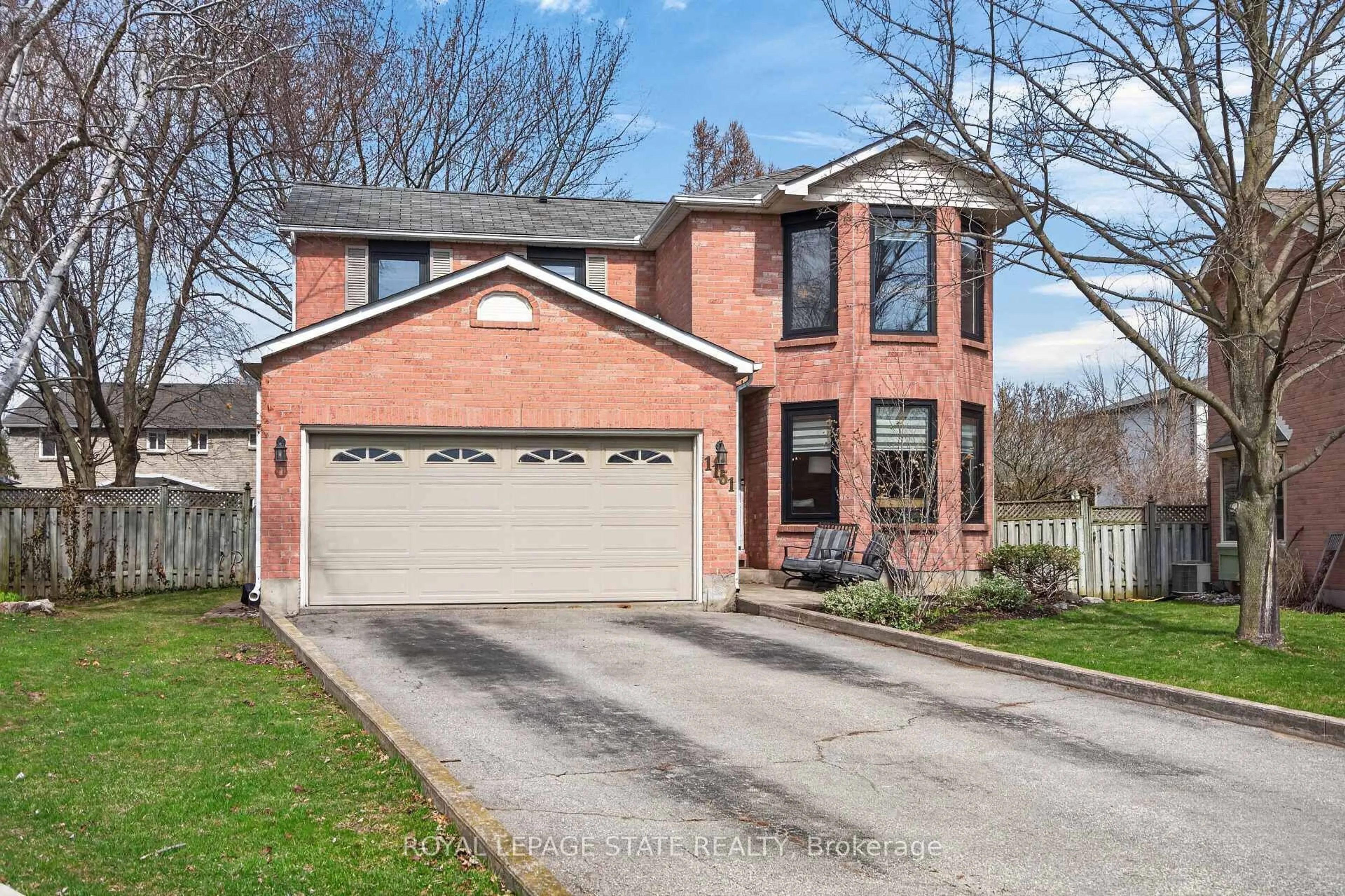 Home with brick exterior material, street for 1151 Campbell Crt, Burlington Ontario L7S 1Z7