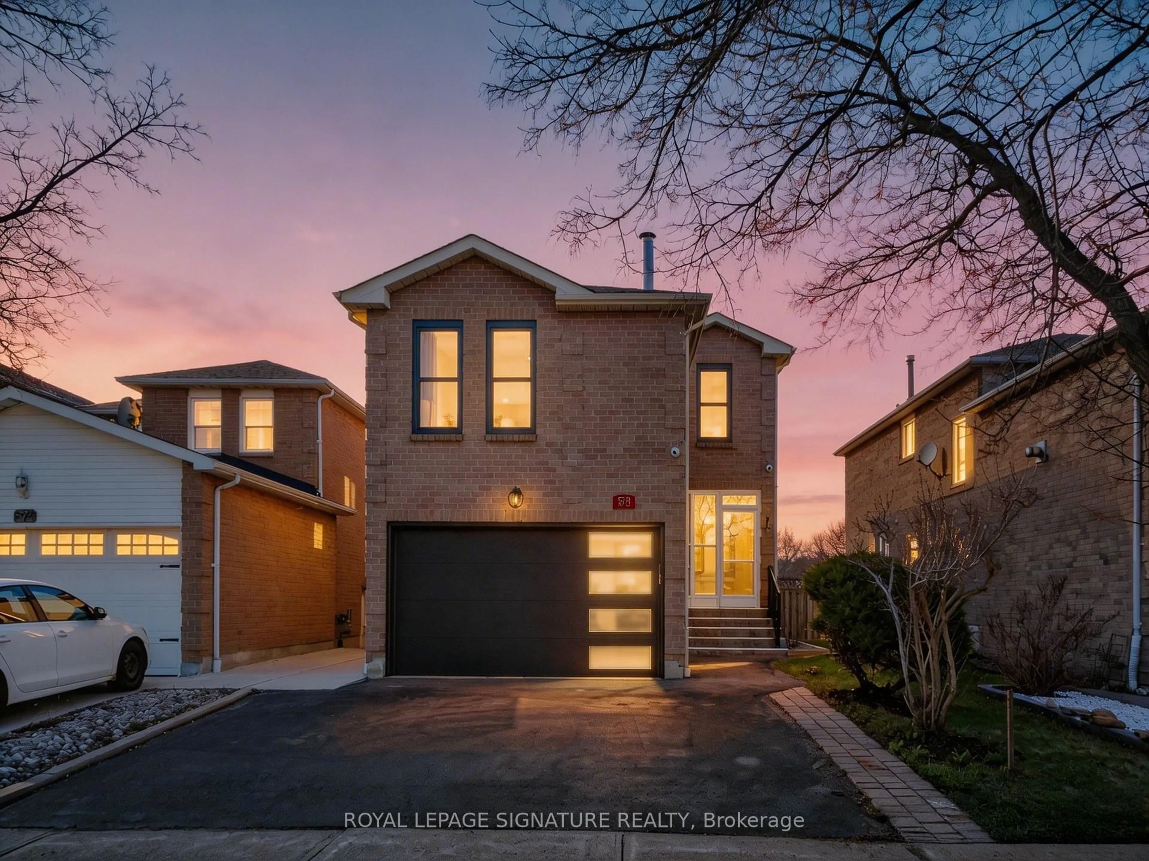 Home with brick exterior material, street for 578 Silverthorne Cres, Mississauga Ontario L5R 1W7