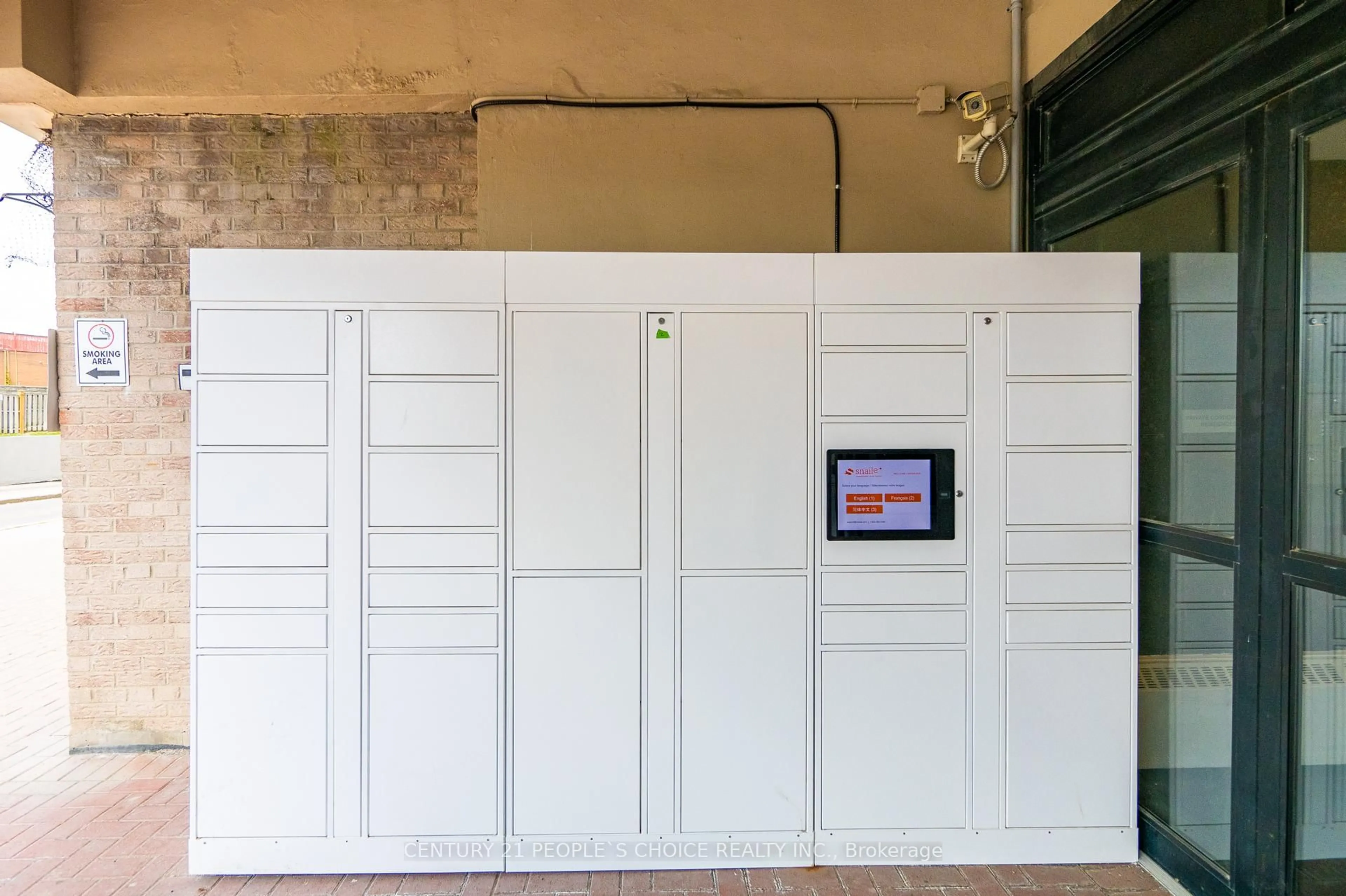 Unknown for 3390 Weston Rd #902, Toronto Ontario M9M 2X3