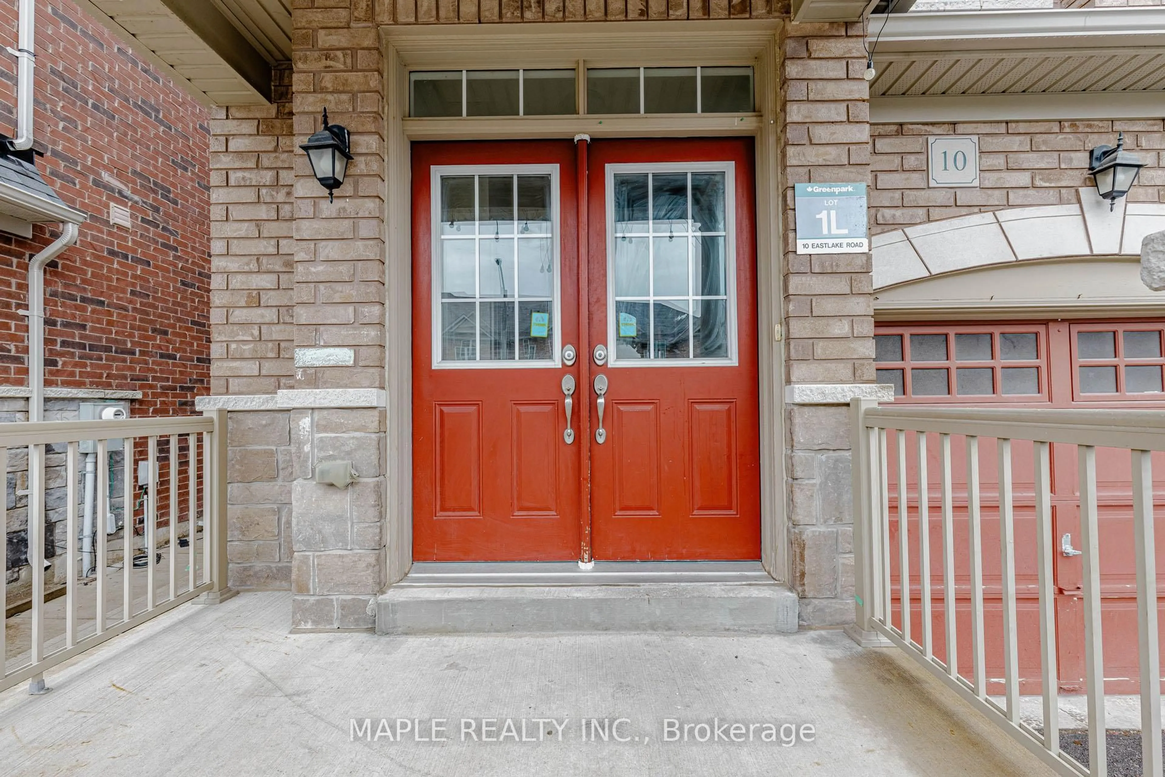 Indoor entryway for 10 Eastlake Rd, Brampton Ontario L7A 3S2
