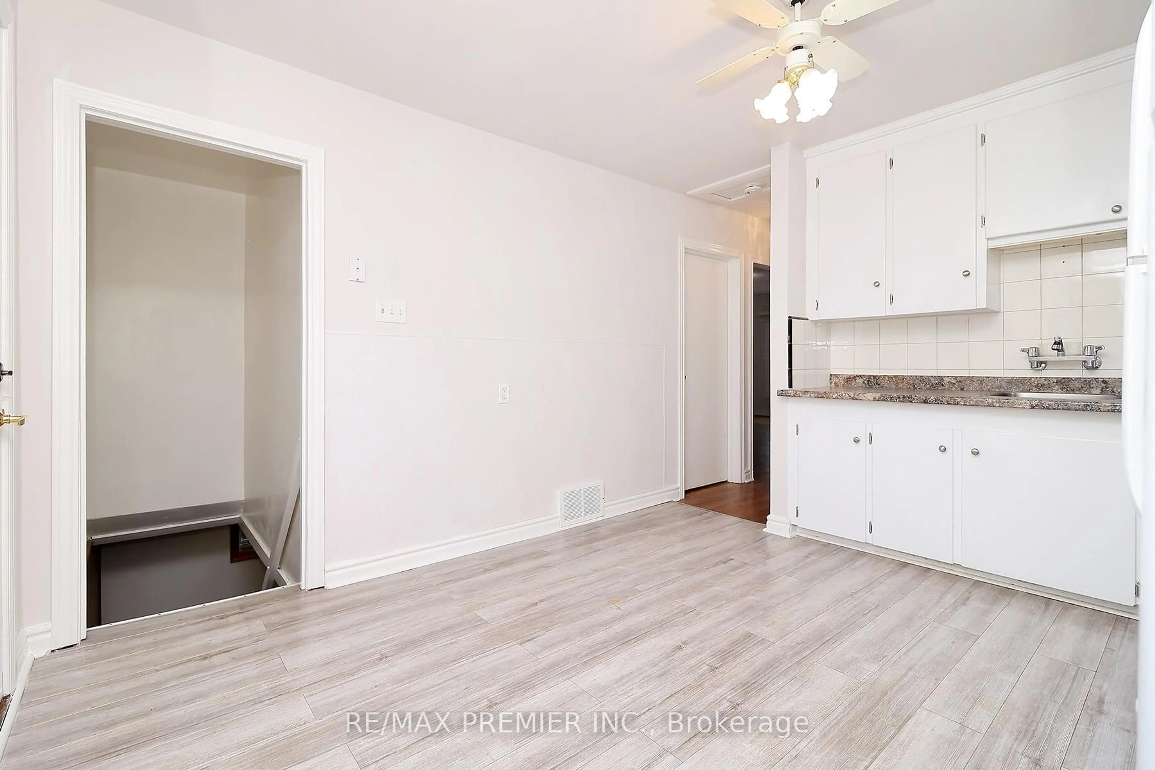 A pic of a room for 15 Boniface Ave, Toronto Ontario M9W 1T5