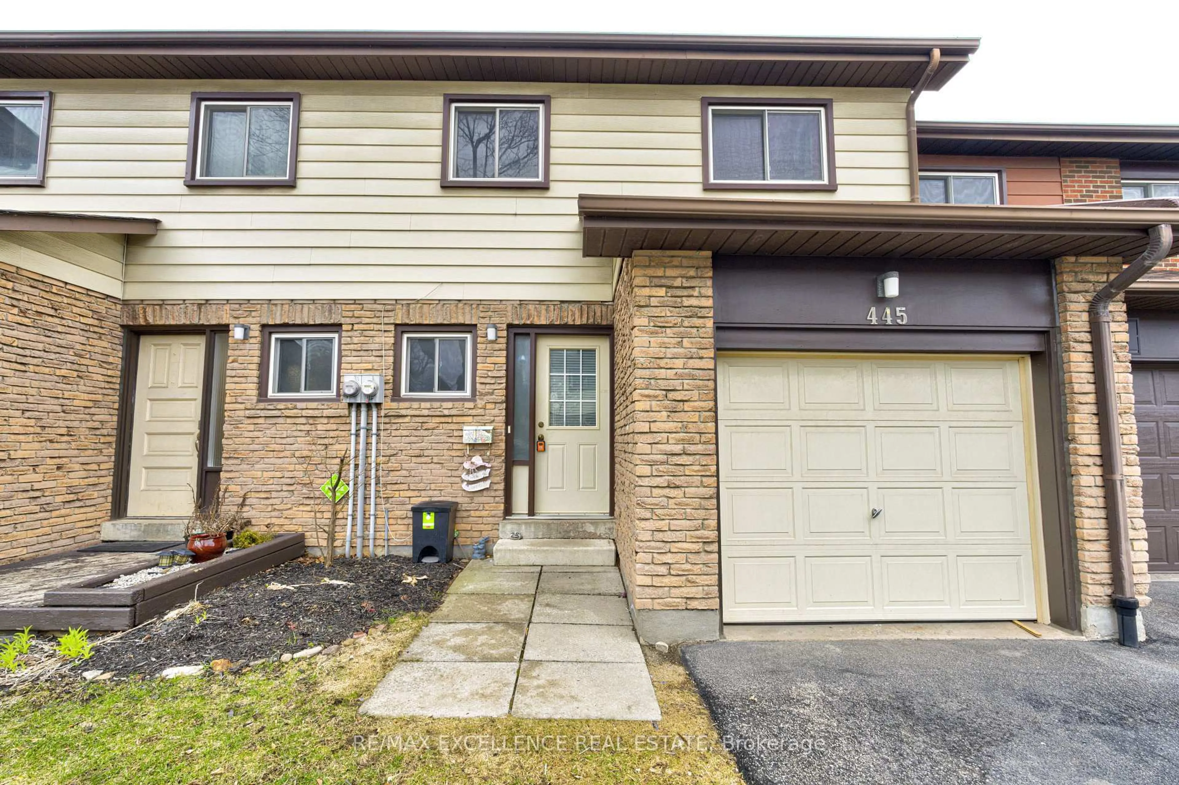 Unknown for 445 Ontario St #45, Milton Ontario L9T 3J4