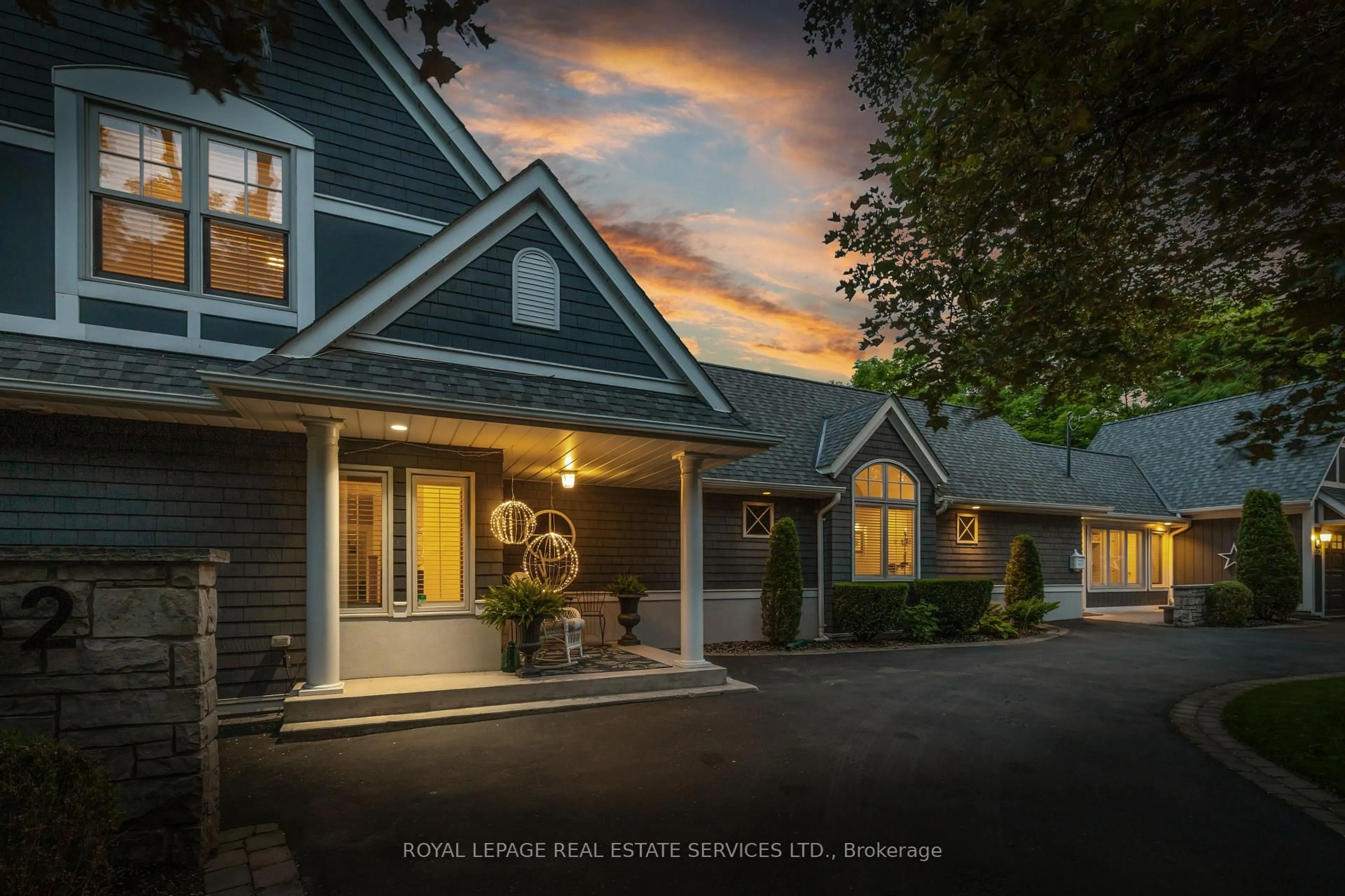 Unknown for 382 Trafalgar Rd, Oakville Ontario L6J 3H5