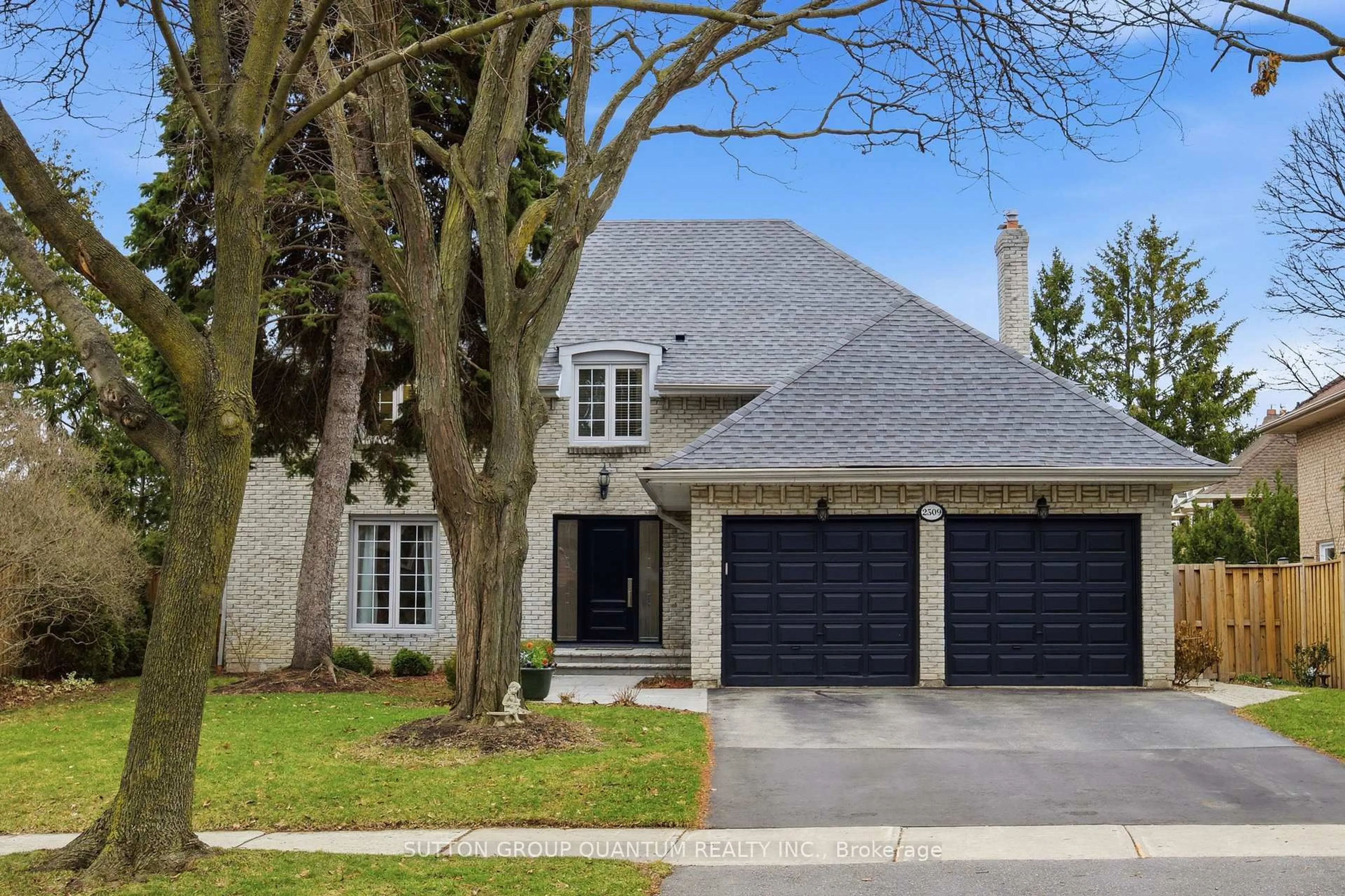 Home with brick exterior material, street for 2509 King Forrest Dr, Mississauga Ontario L5K 2E5