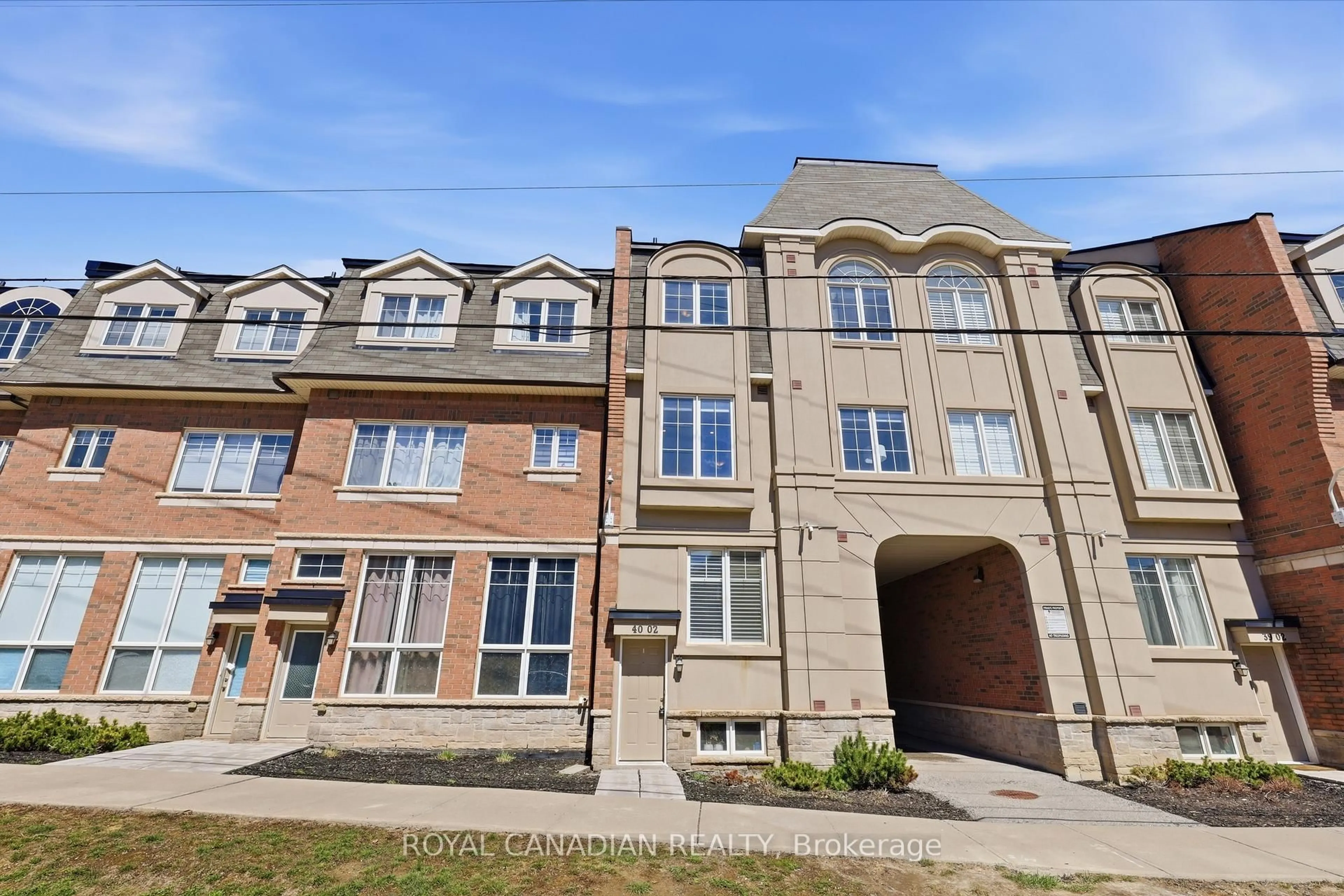 Unknown for 2420 Baronwood Dr #40-02, Oakville Ontario L6M 0X6