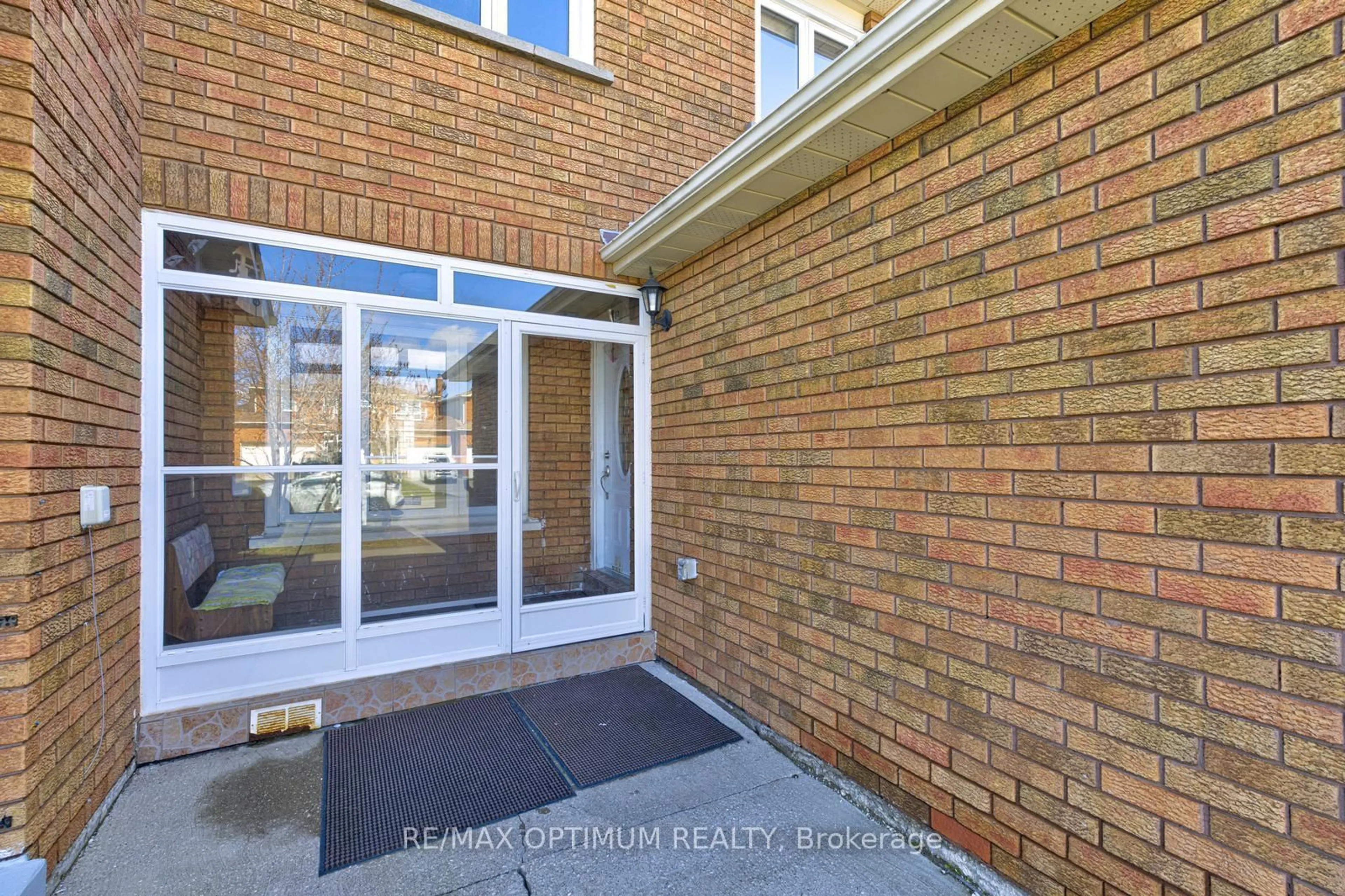 Unknown for 53 Dutch Cres, Brampton Ontario L6Y 3X2