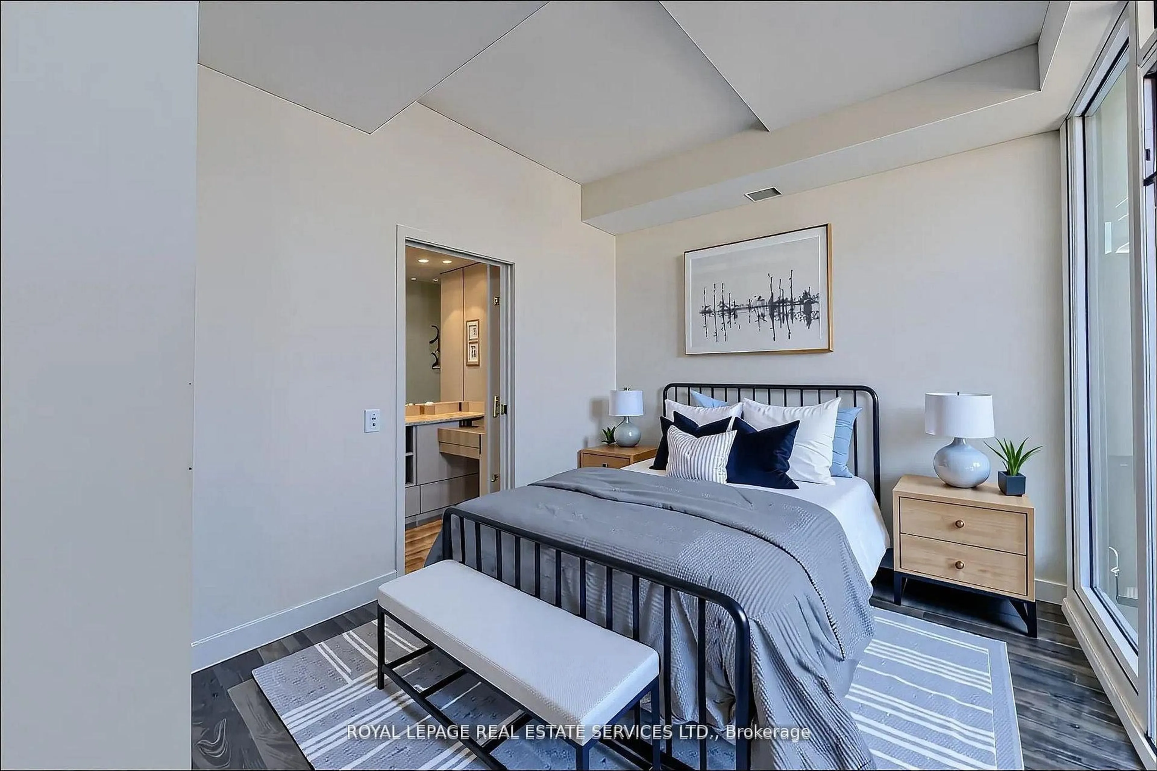 Bedroom with bed, unknown for 3900 Confederation Pkwy #4203, Mississauga Ontario L5B 0M3