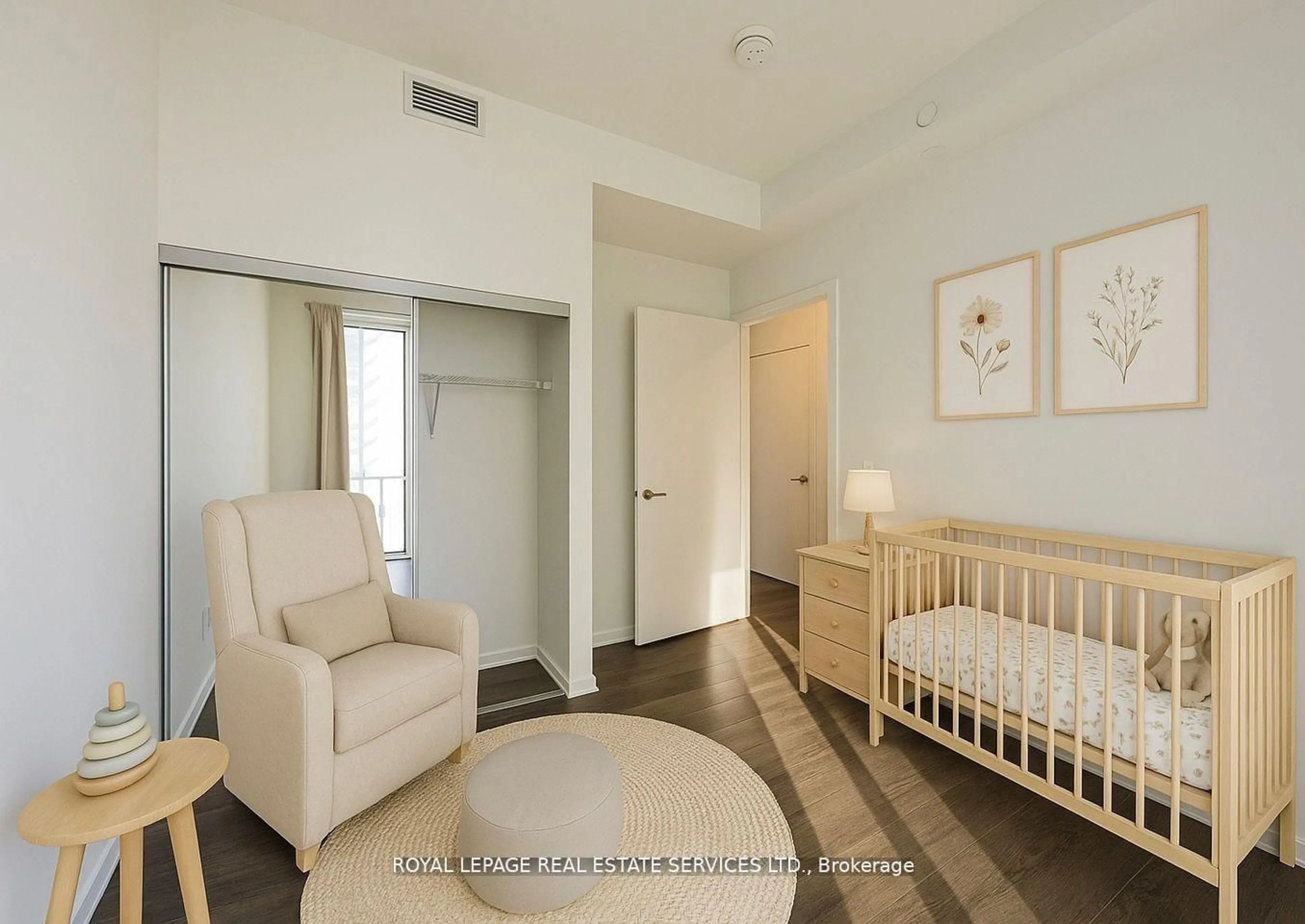 A pic of a room for 3900 Confederation Pkwy #4203, Mississauga Ontario L5B 0M3