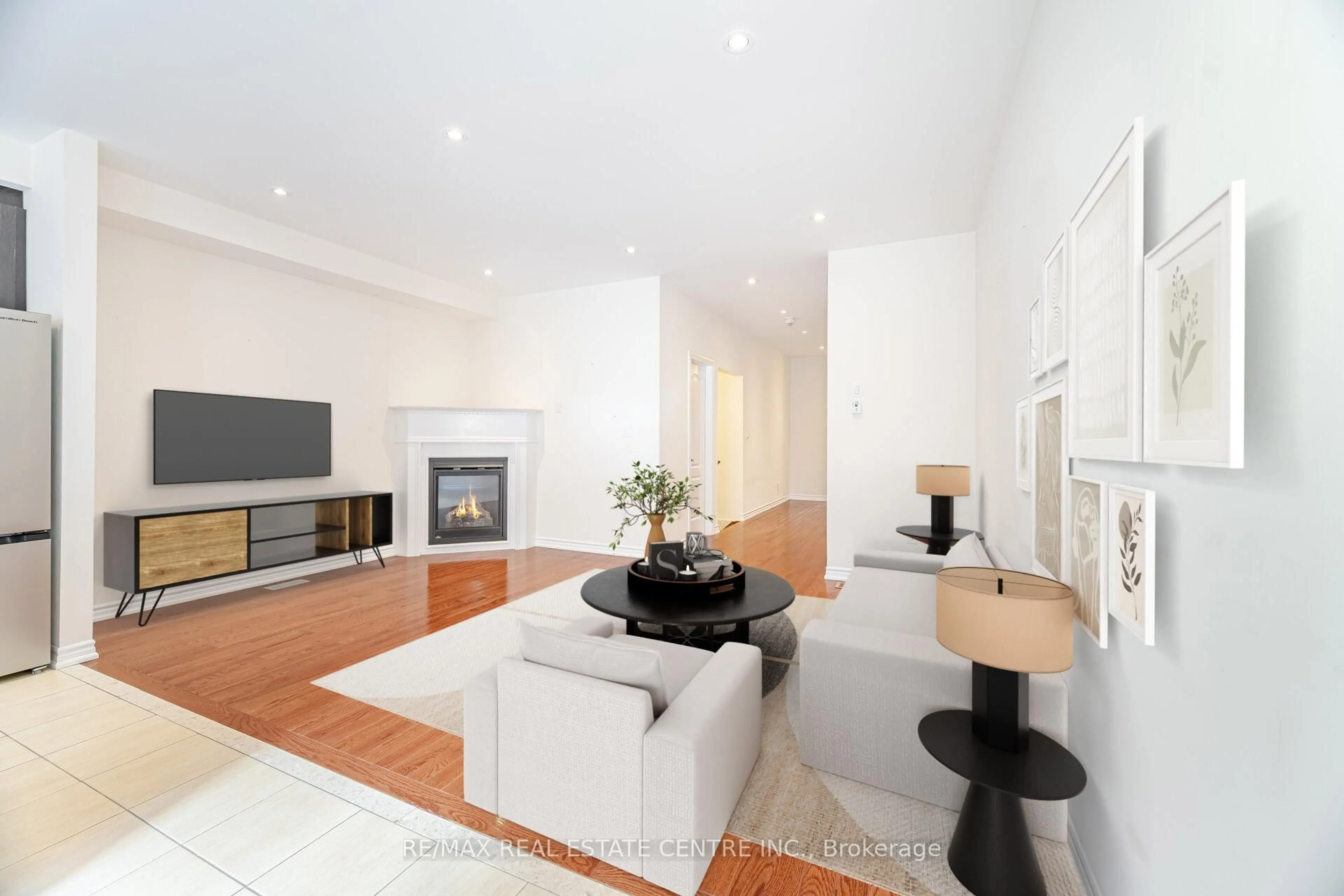 Living room with furniture, unknown for 11 Yately St, Brampton Ontario L7A 4R9