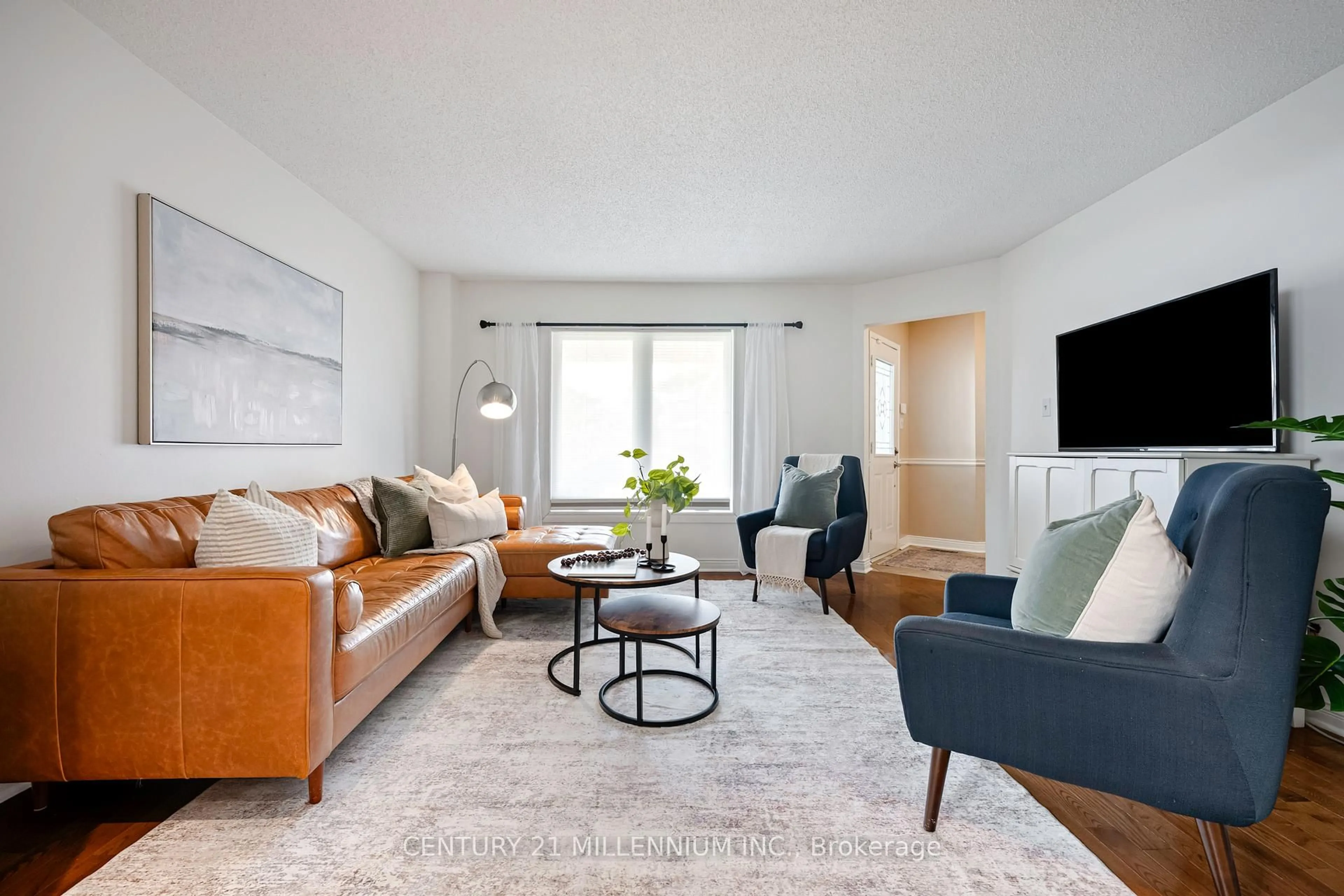 Living room with furniture, unknown for 174 Lisa Marie Dr, Orangeville Ontario L9W 4P7