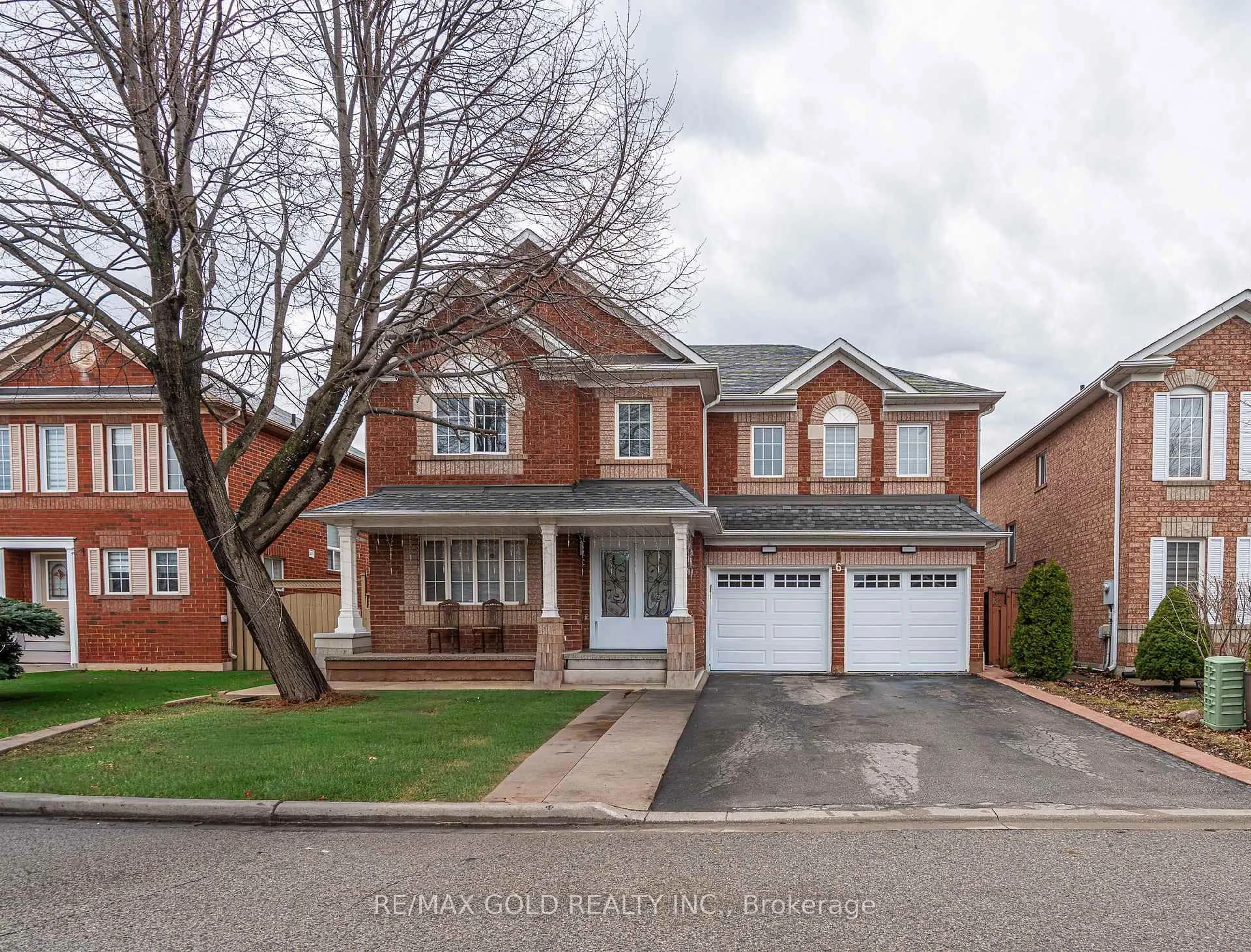 Home with brick exterior material, street for 6 Meadow Glade Rd, Brampton Ontario L6R 1Z7