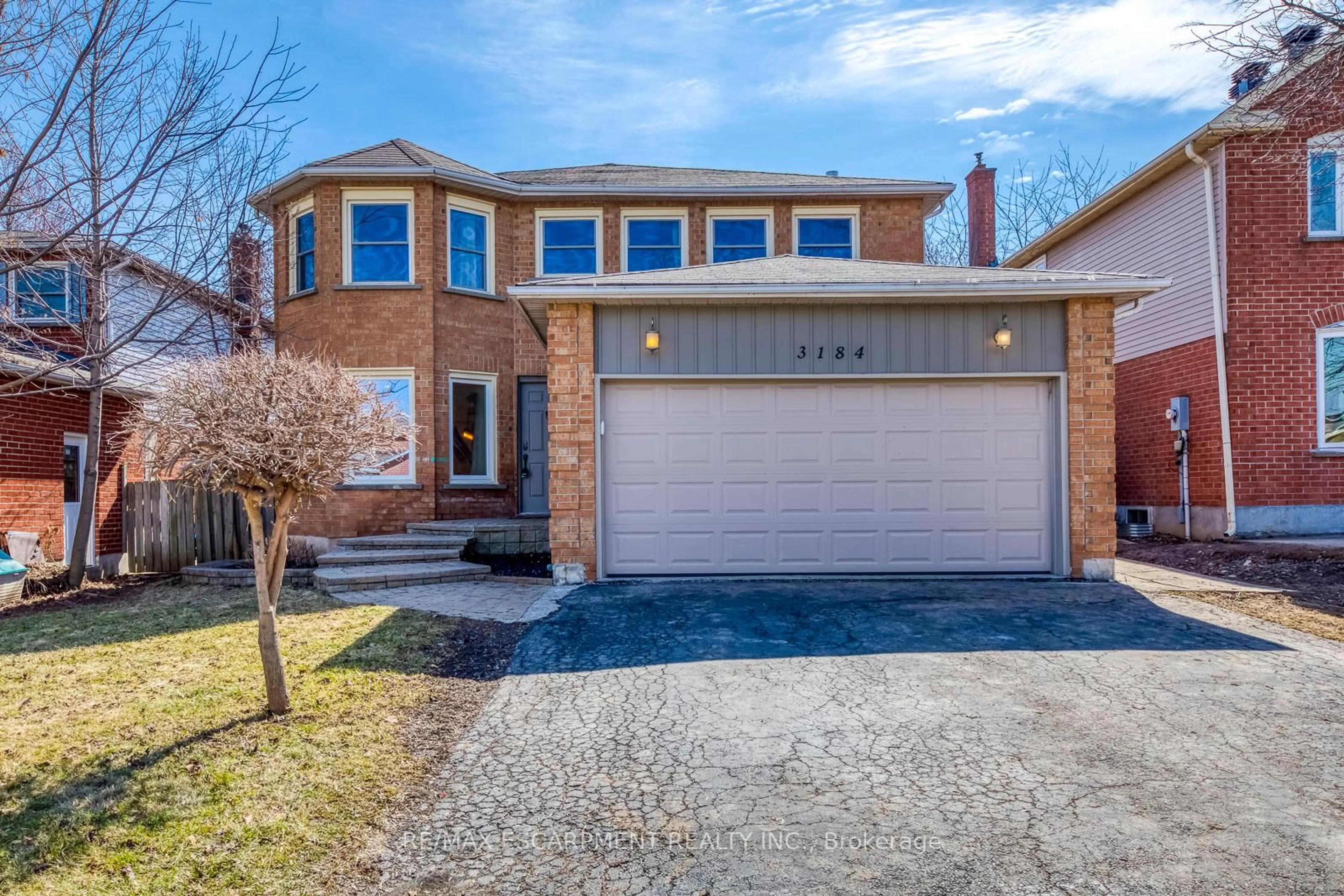 Home with brick exterior material, street for 3184 Renton Rd, Burlington Ontario L7M 2W8