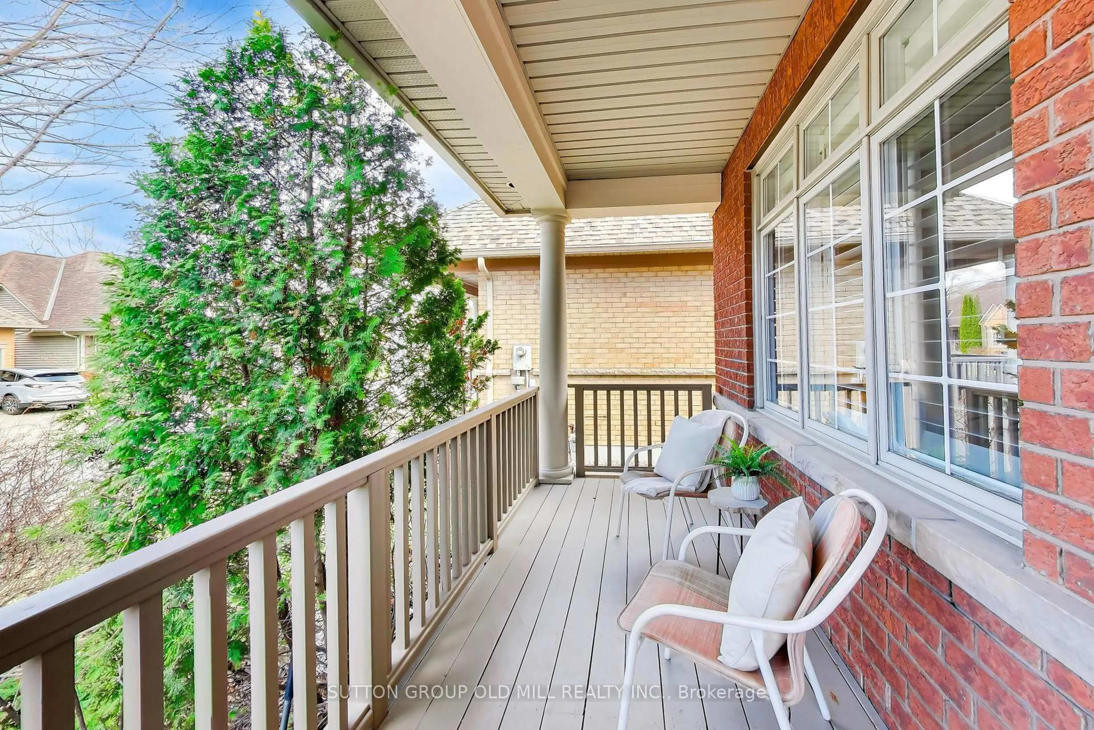 Patio, street for 2175 Stavebank Rd #16, Mississauga Ontario L5C 1T3