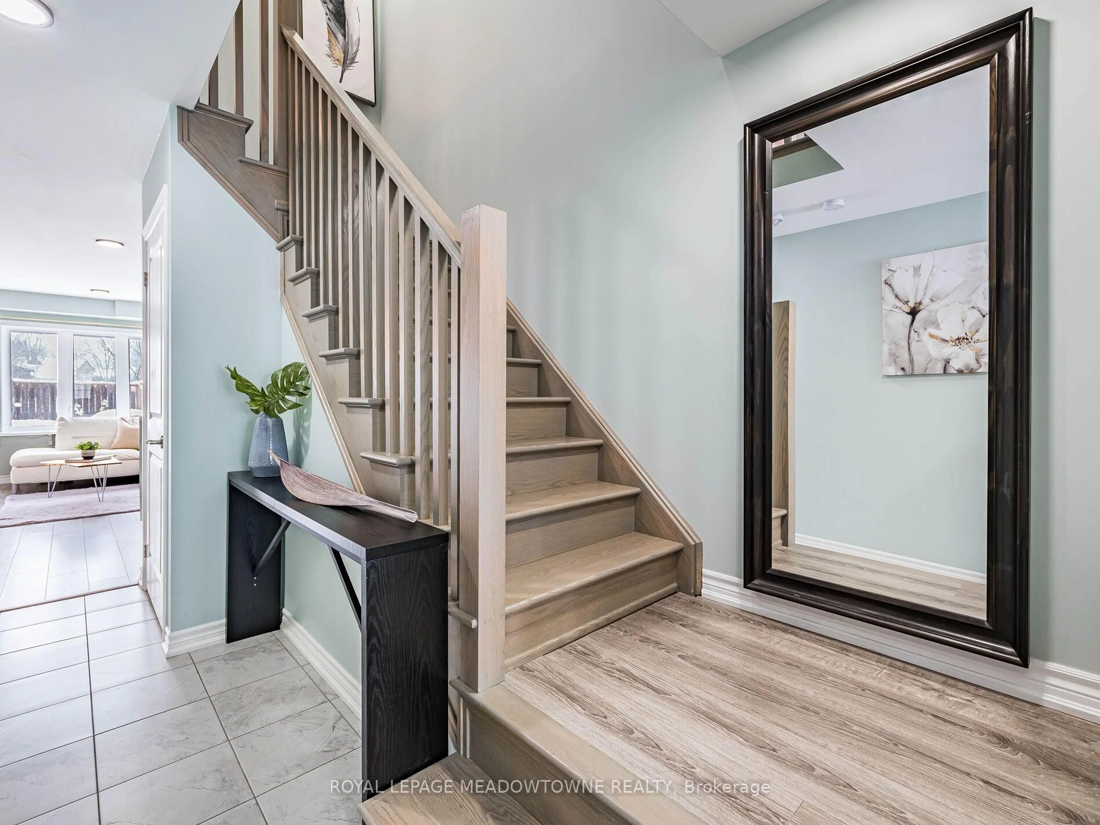 Indoor entryway for 30 Townline #12, Orangeville Ontario L9W 7P6