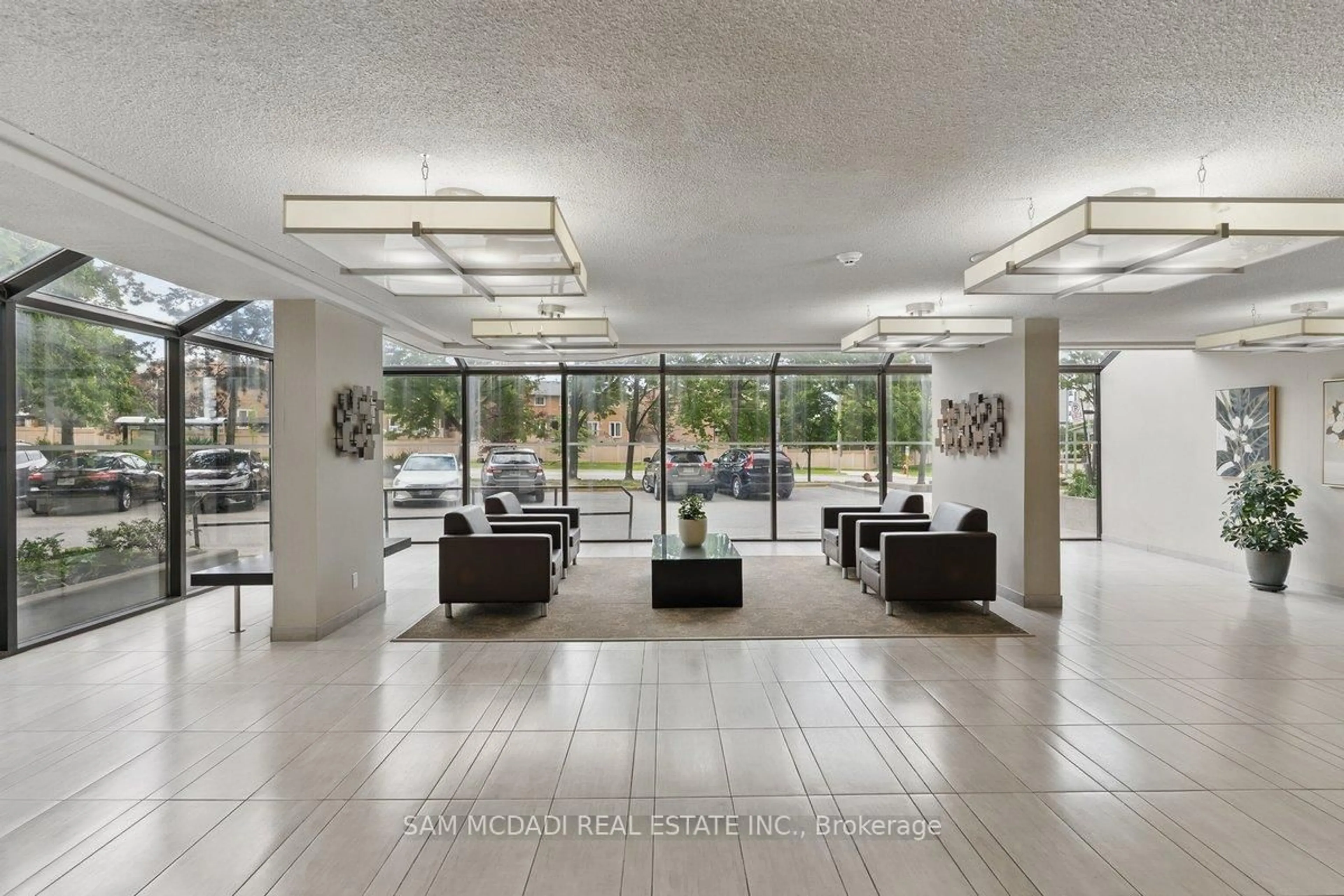 Lobby for 200 Robert Speck Pkwy #1203, Mississauga Ontario L4Z 1S3