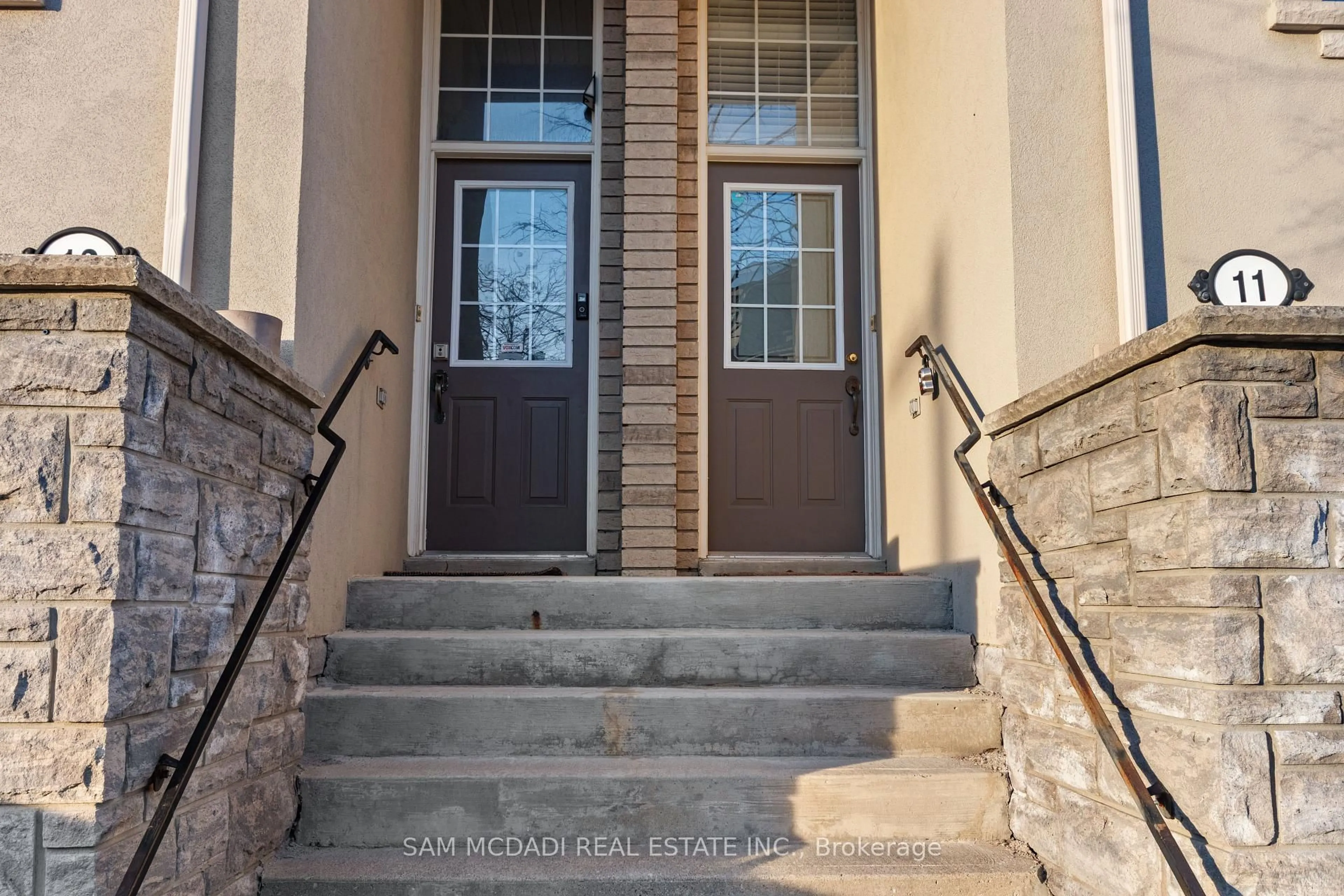 Stairs for 435 Hensall Circ #11, Mississauga Ontario L5A 4P1