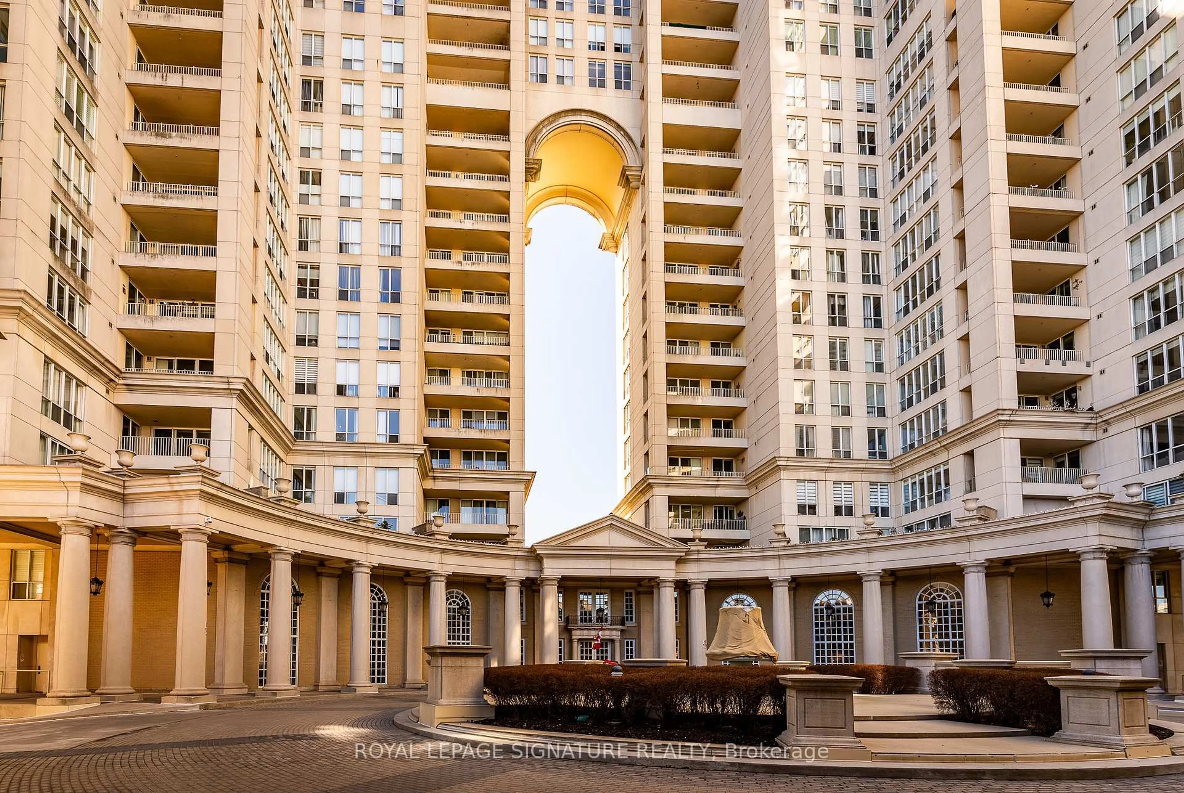 Unknown for 2285 Lake Shore Blvd #703, Toronto Ontario M8V 3X9