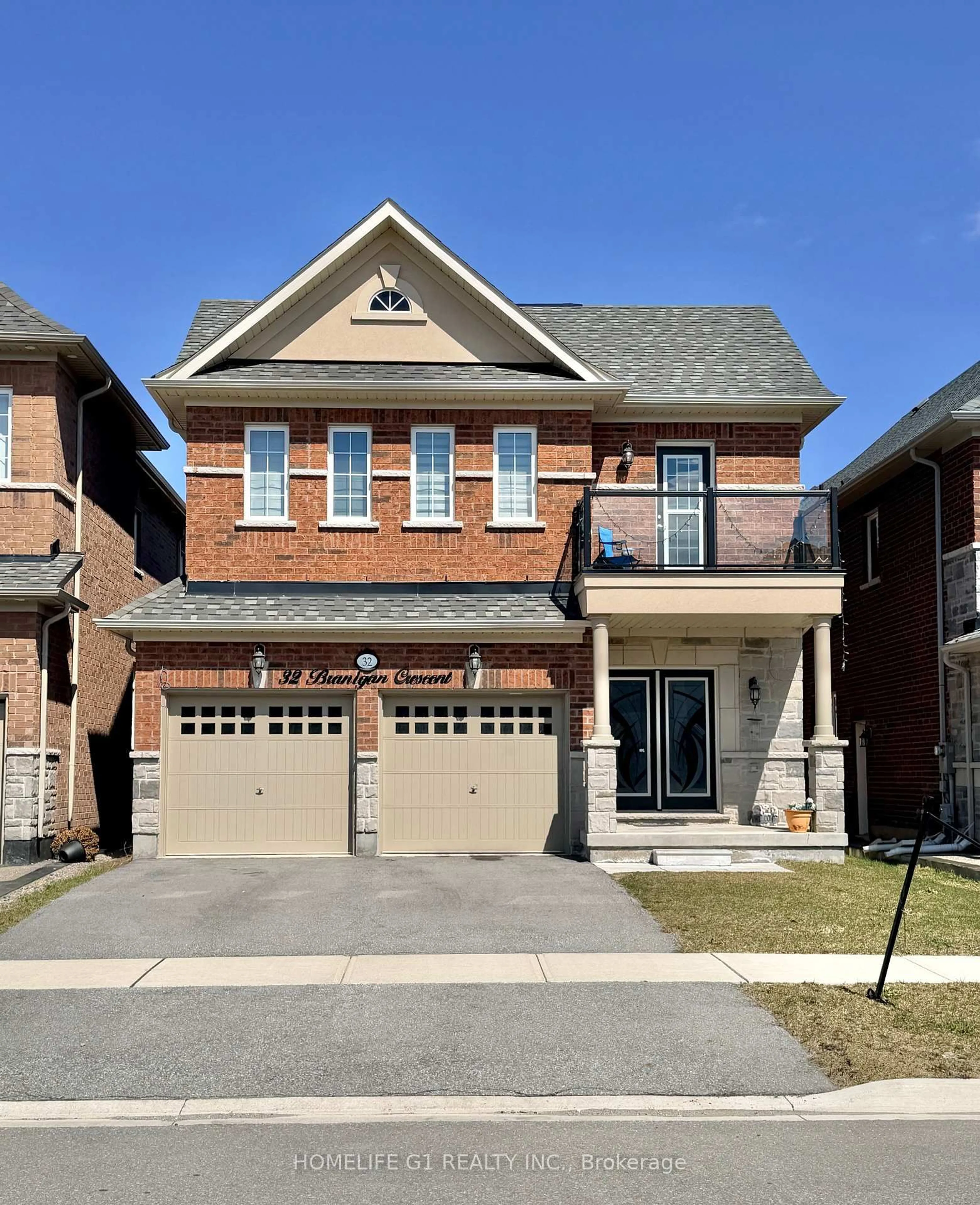 Home with brick exterior material, street for 32 Branigan Cres, Halton Hills Ontario L7G 0N1