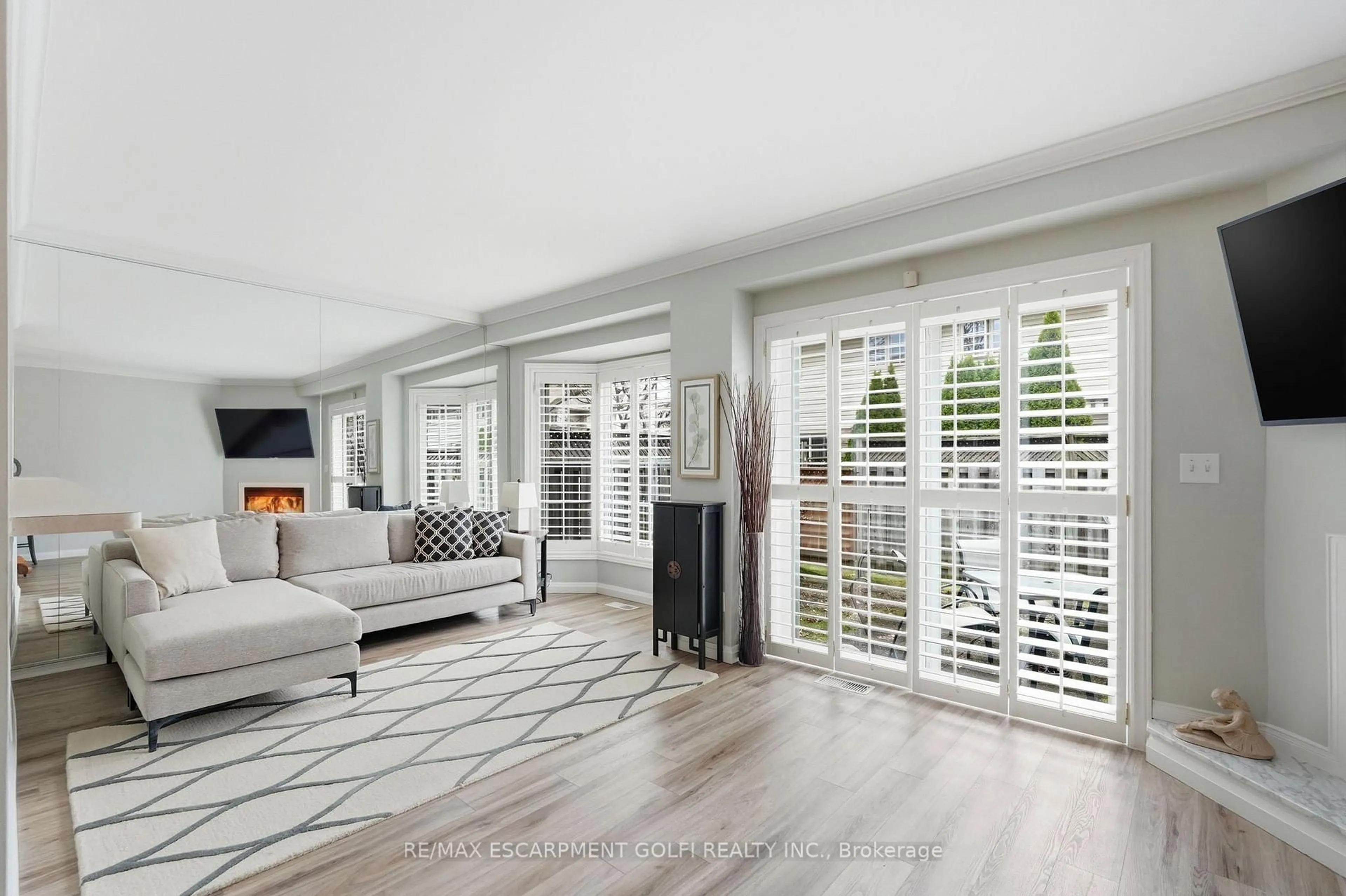 Unknown for 3333 NEW St #103, Burlington Ontario L7N 1N1