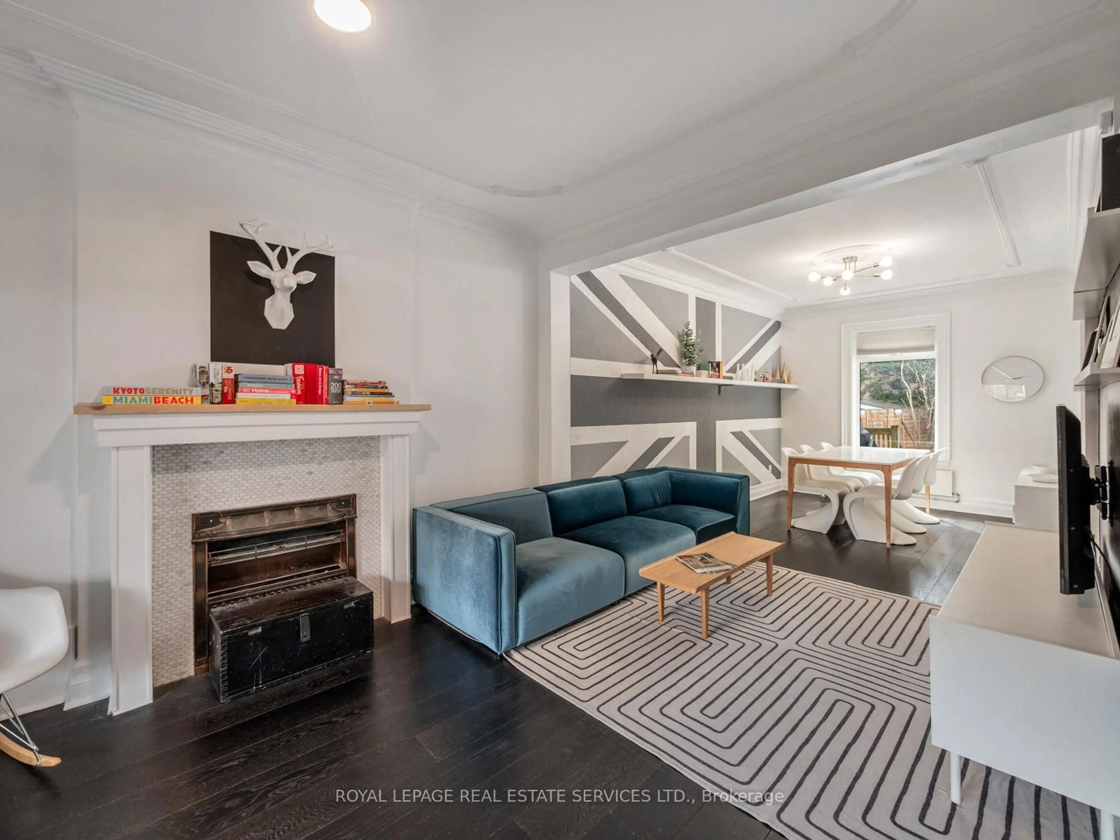 Living room with furniture, unknown for 162 Medland St, Toronto Ontario M6P 2N5