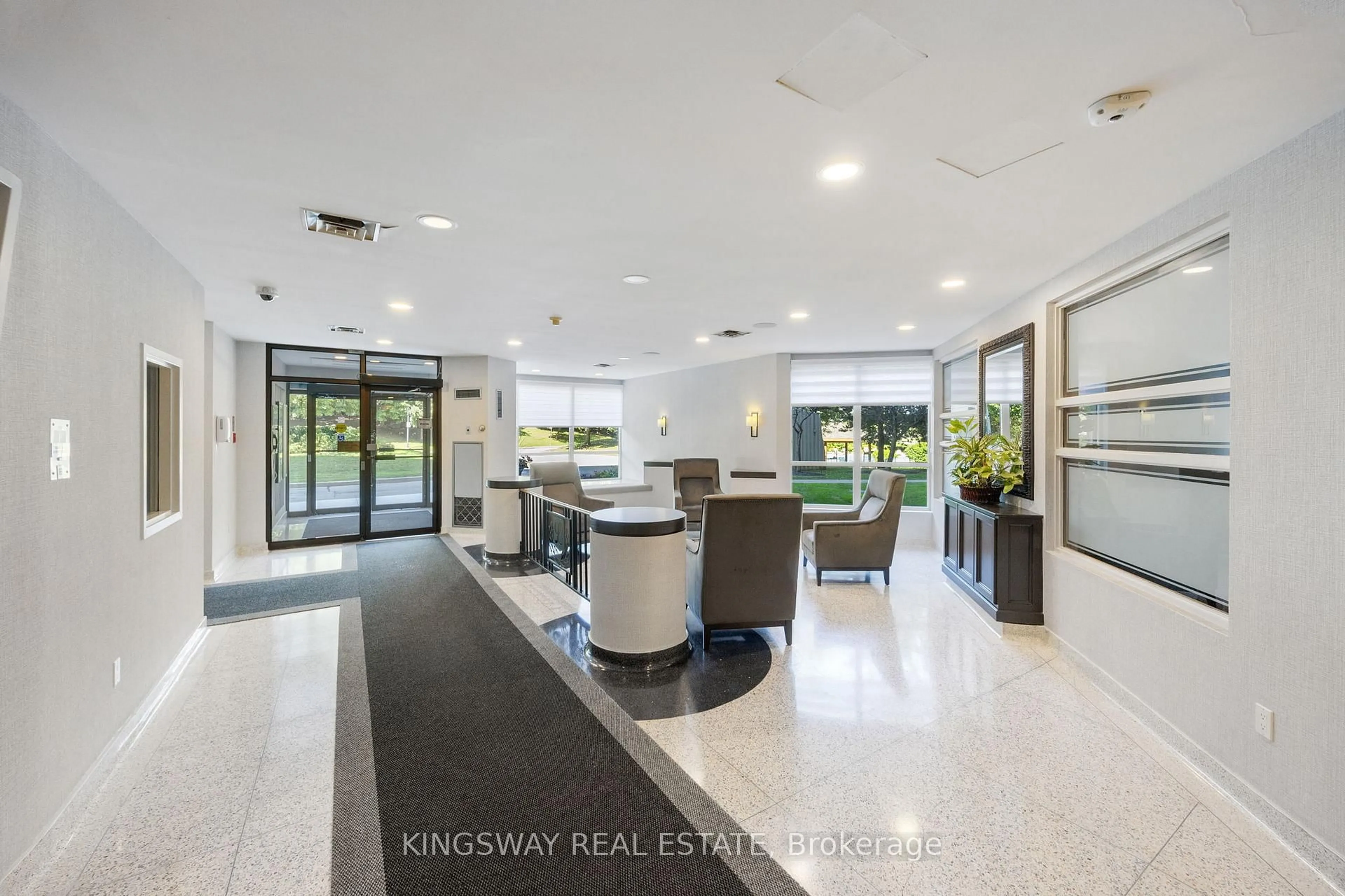 Unknown for 12 Laurelcrest St #507, Brampton Ontario L6S 5Y4