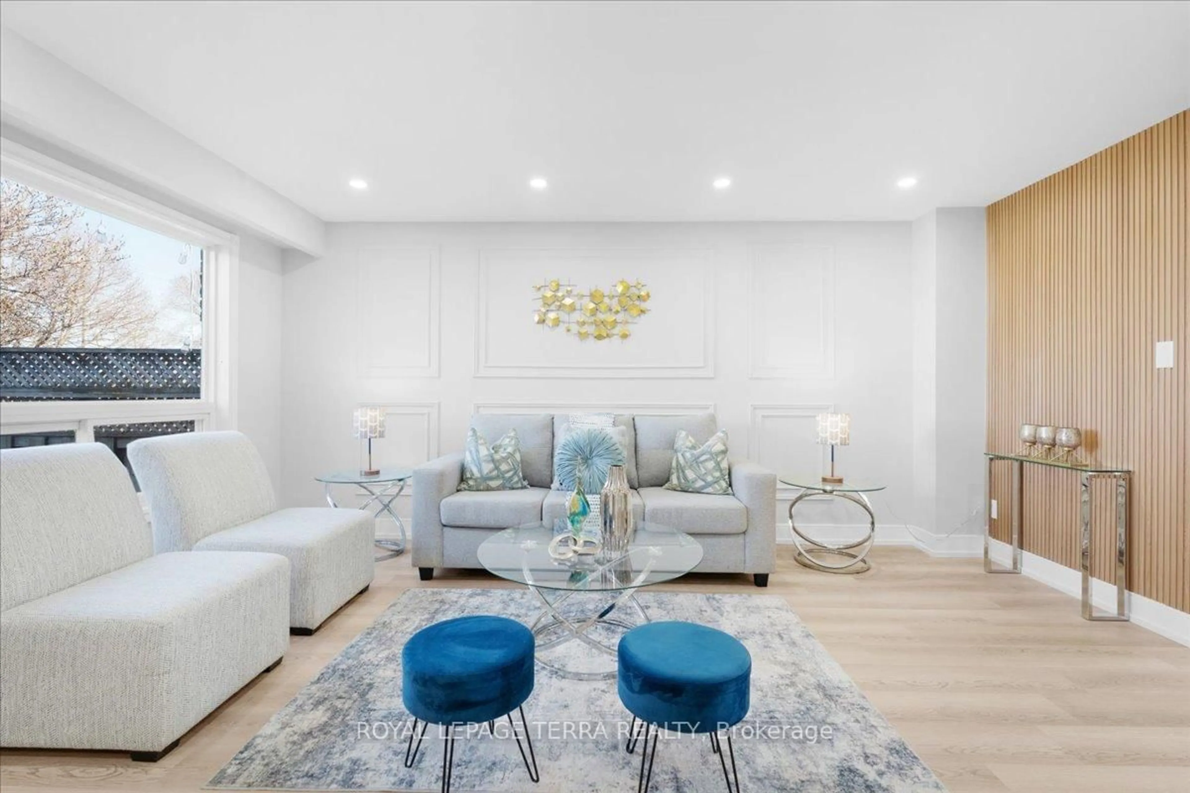 Living room with furniture, unknown for 236 Royal Salisbury Way, Brampton Ontario L6V 3H4