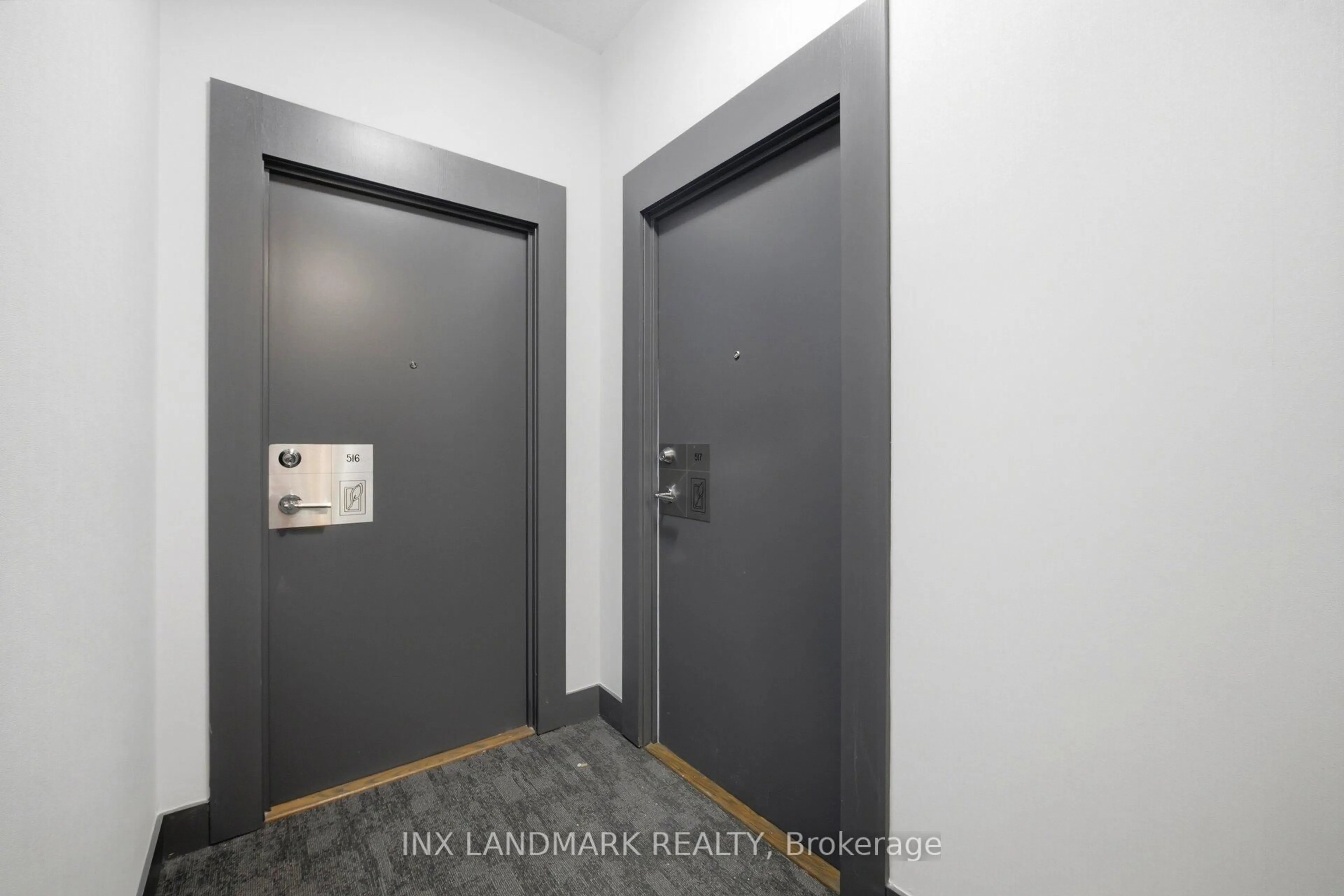 Indoor entryway for 4070 Confederation Pkwy #517, Mississauga Ontario L5B 0E9