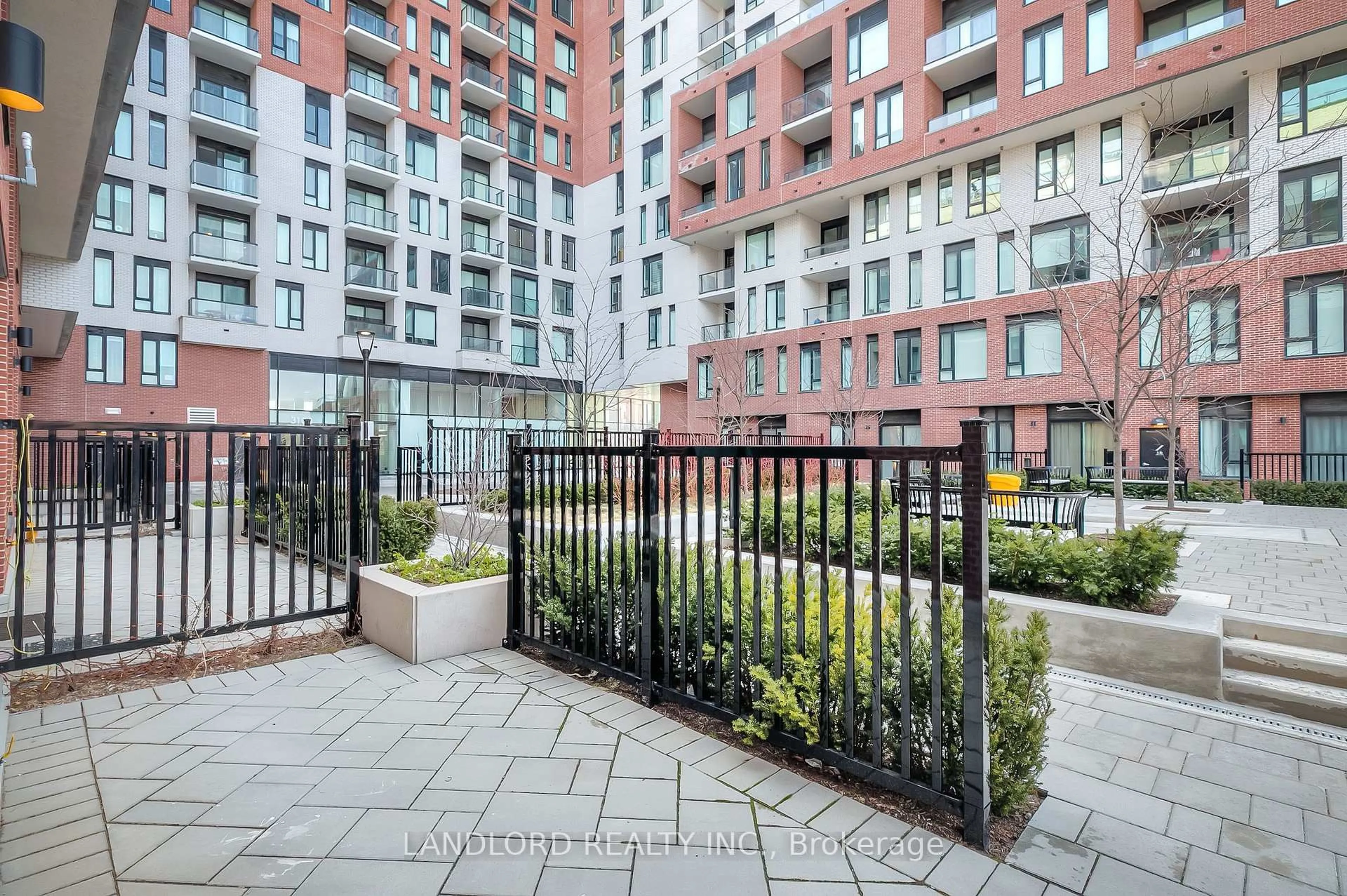 Patio, street for 15 Maryport Ave #109, Toronto Ontario M3M 0E1