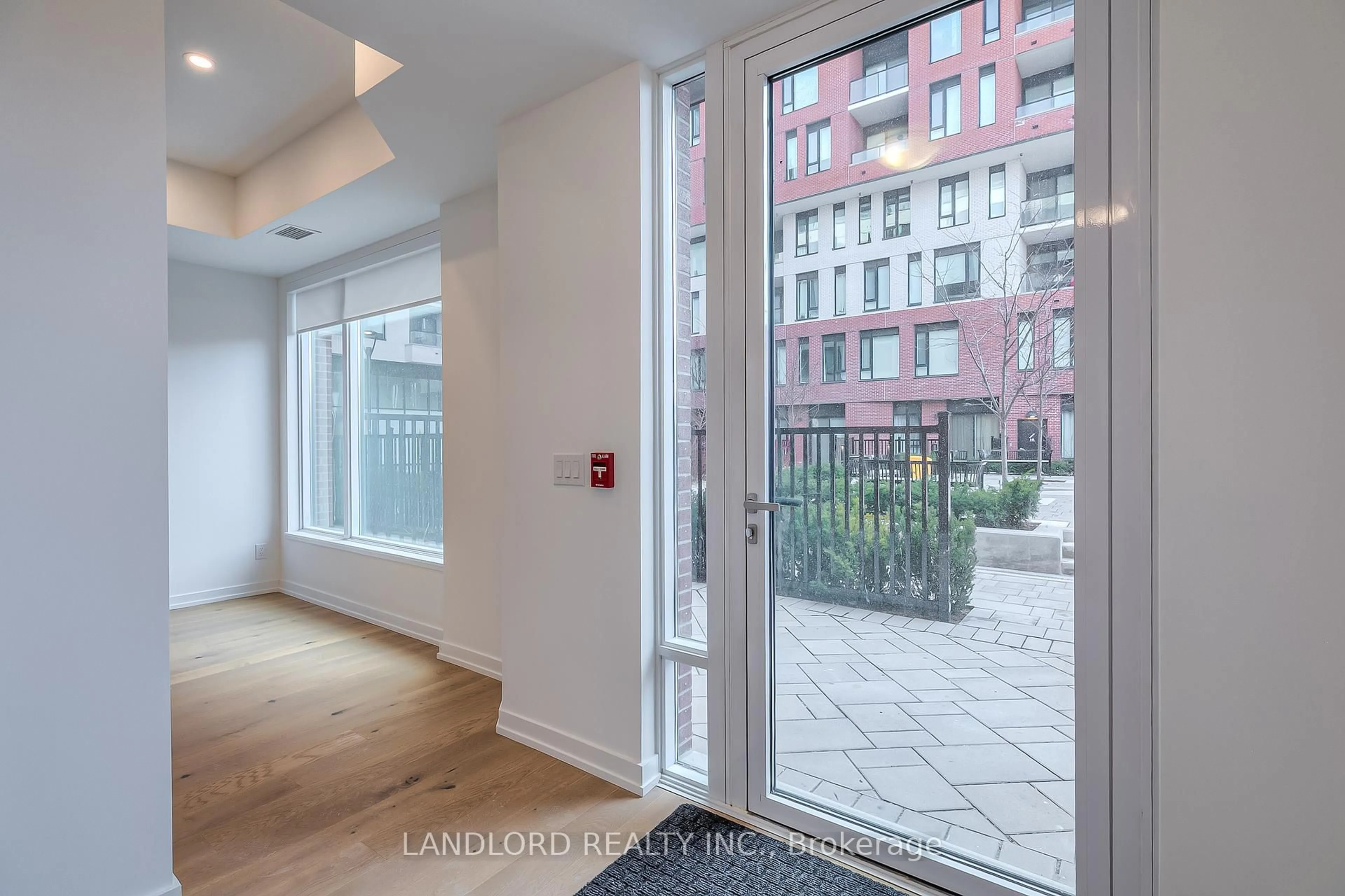 Unknown for 15 Maryport Ave #109, Toronto Ontario M3M 0E1