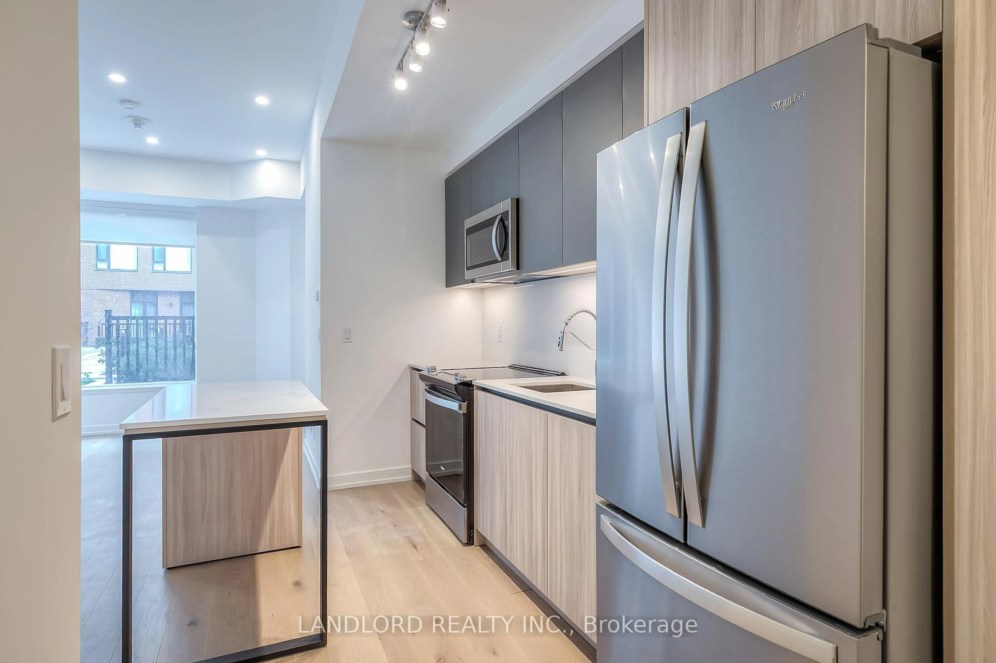 Standard kitchen, wood/laminate floor for 15 Maryport Ave #109, Toronto Ontario M3M 0E1