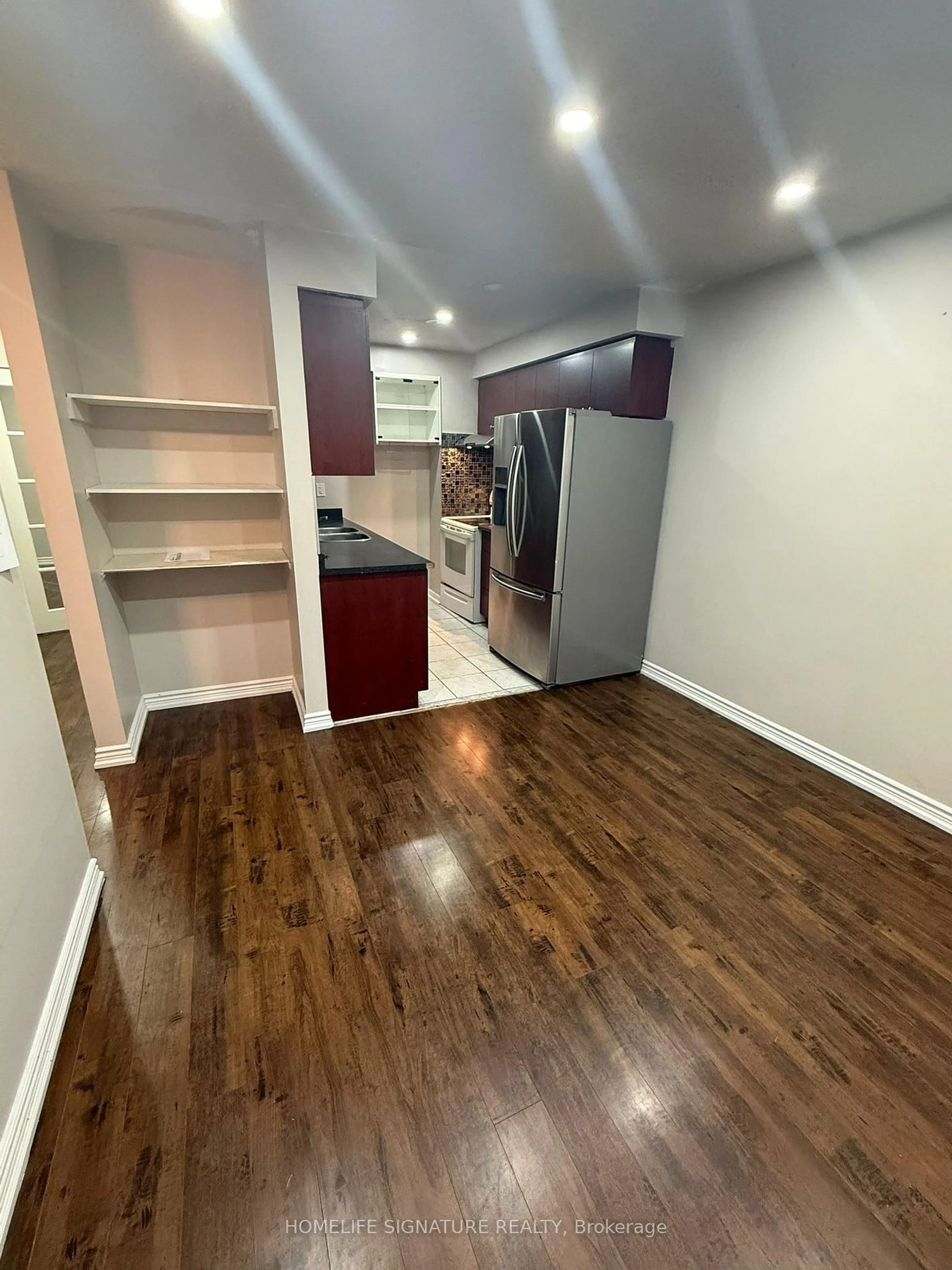 A pic of a room for 4 Carleton Pl, Brampton Ontario L6T 3Z4