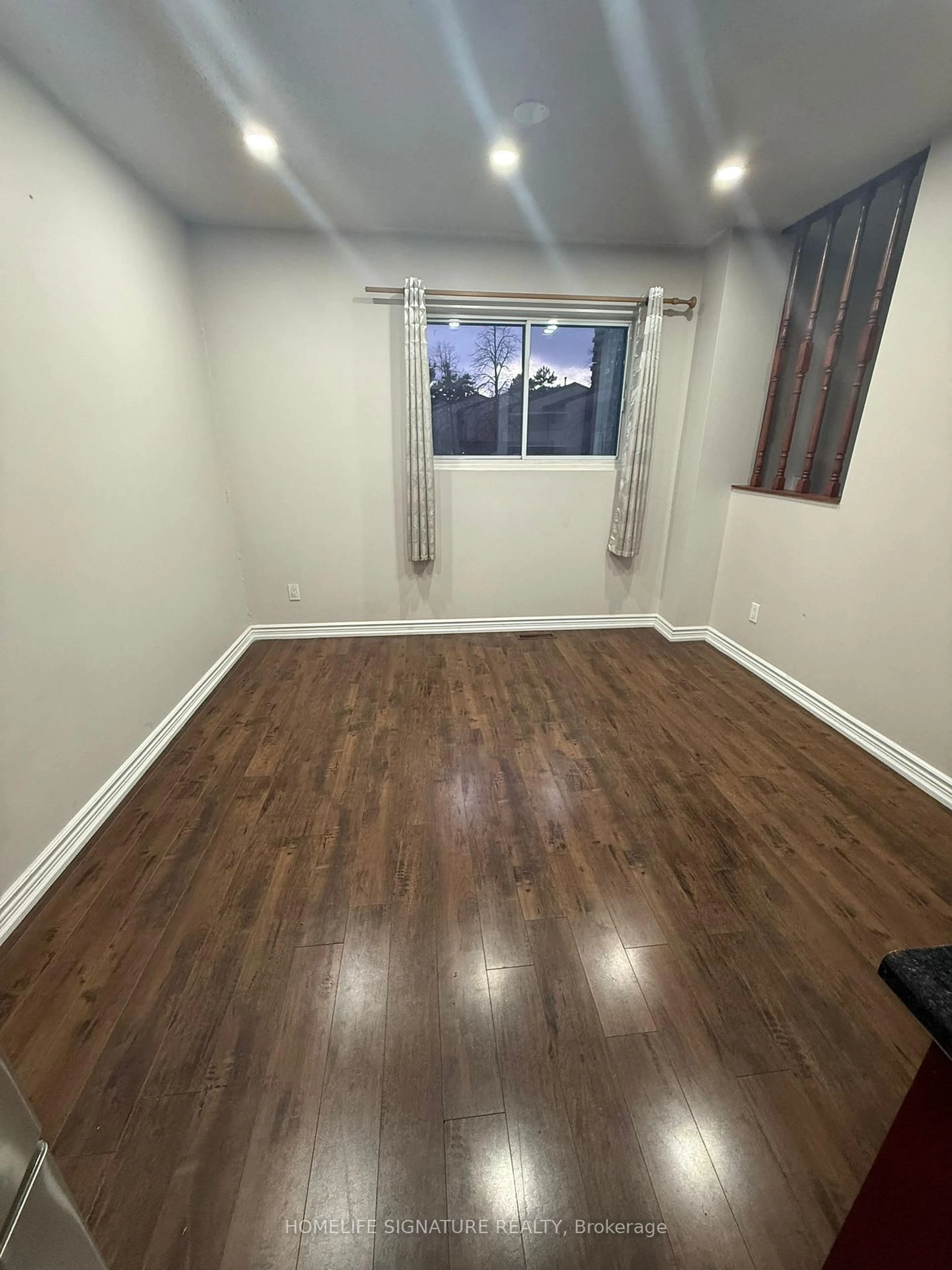 A pic of a room for 4 Carleton Pl, Brampton Ontario L6T 3Z4