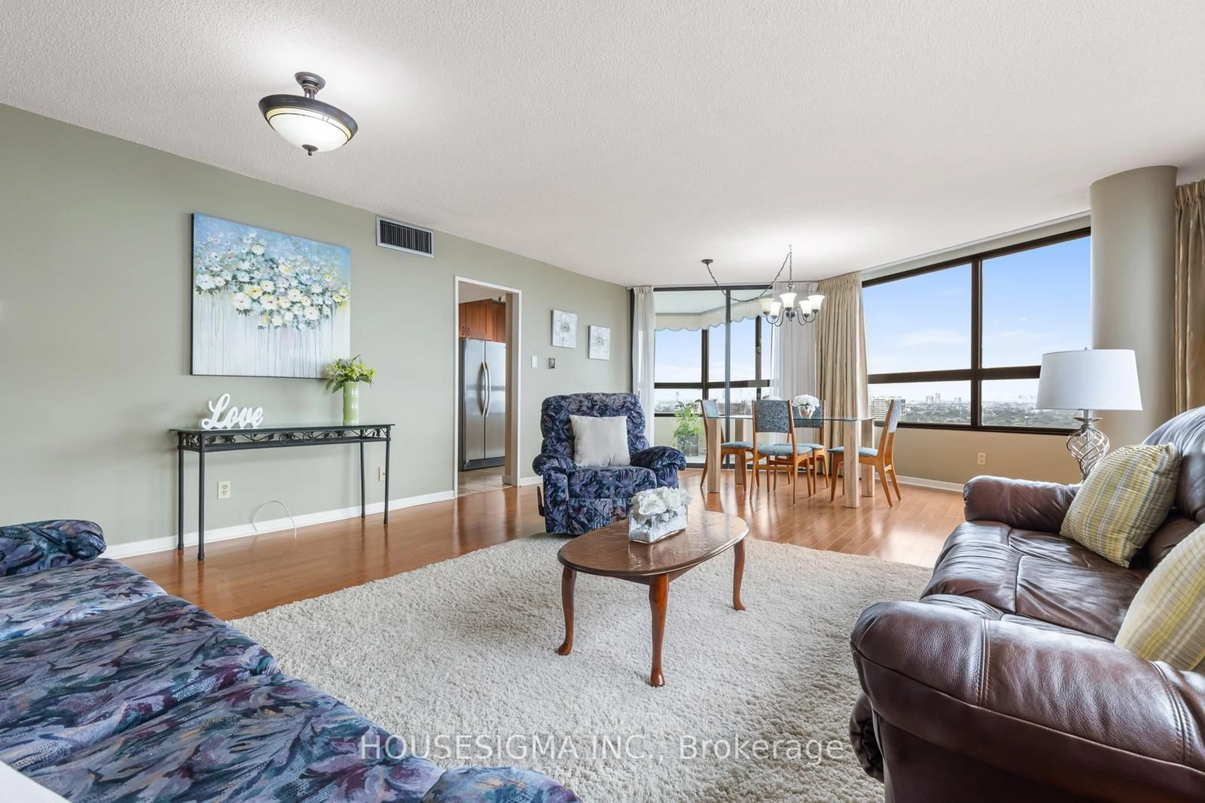 Living room with furniture, unknown for 1300 Bloor St #2010, Mississauga Ontario L4Y 3Z2