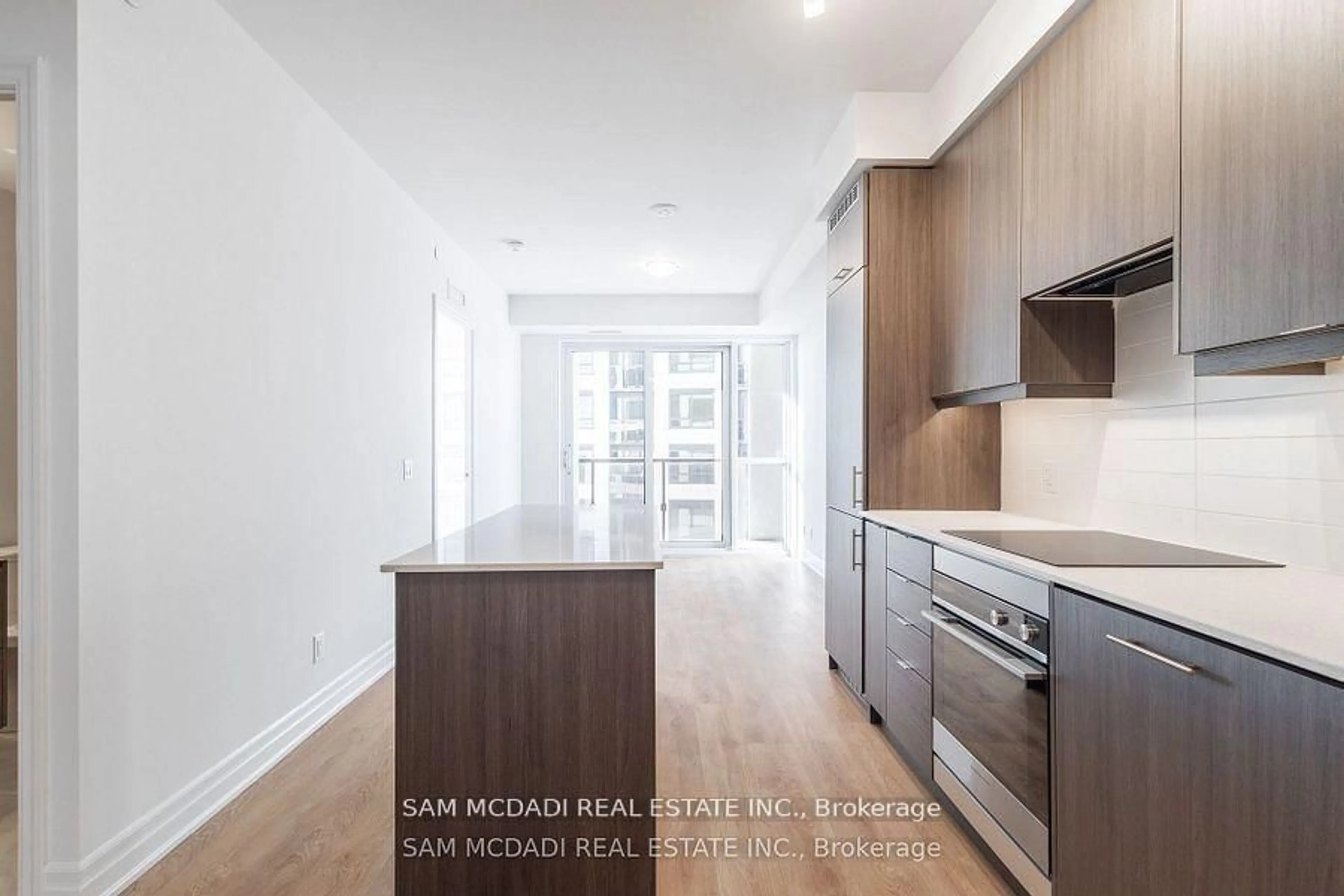 Open concept kitchen, unknown for 30 Elm Dr #2709, Mississauga Ontario L5B 0N6