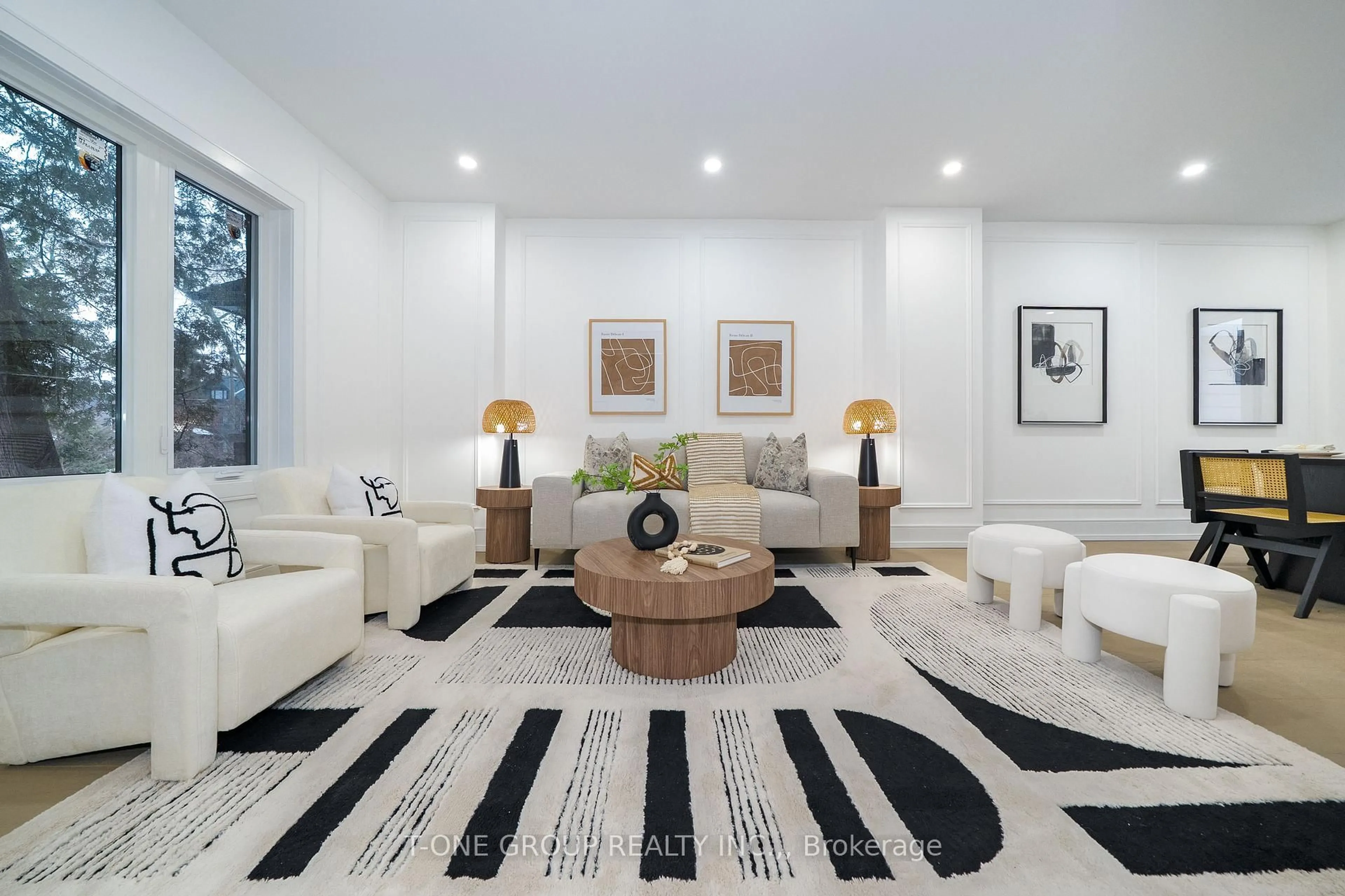 Living room with furniture, unknown for 177 Glendale Ave, Toronto Ontario M6R 2T4