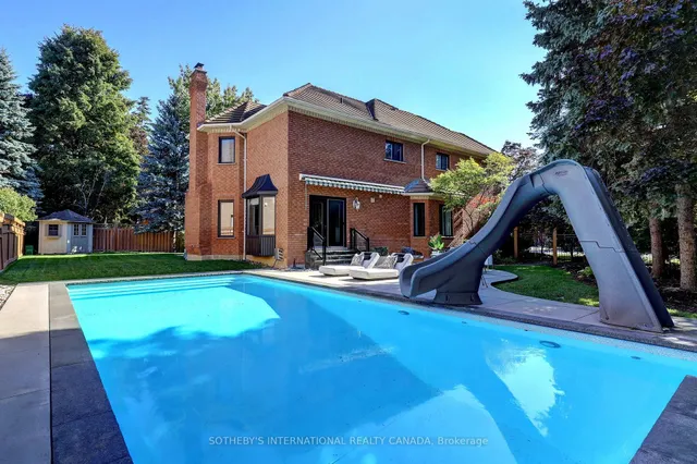1939 Calgary Crt, Mississauga 2
