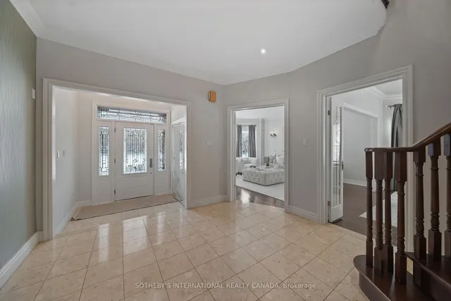 1939 Calgary Crt, Mississauga 5