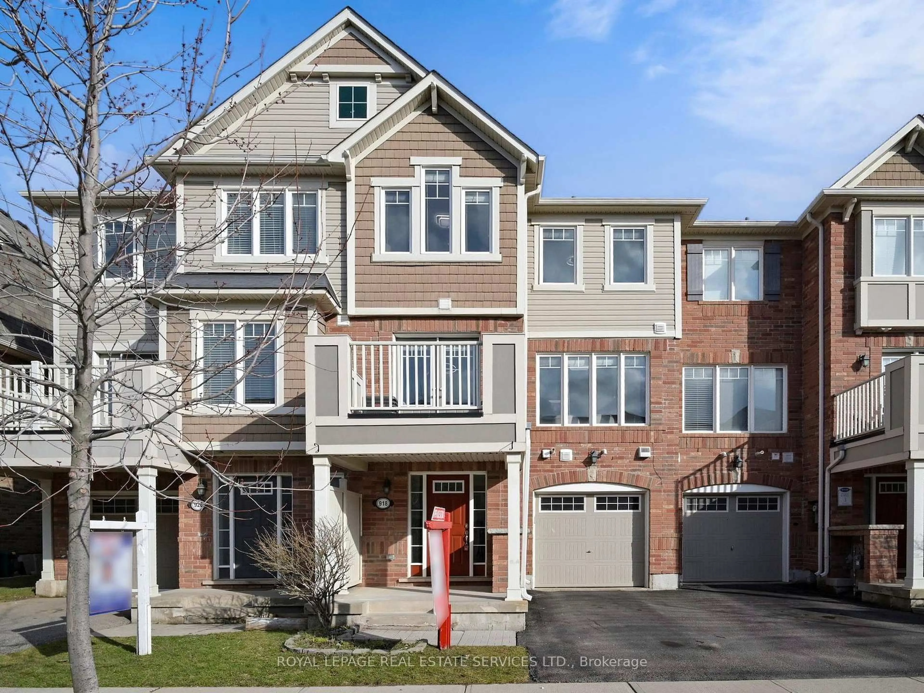 Home with brick exterior material, street for 918 Nadalin Hts, Milton Ontario L9T 8R1